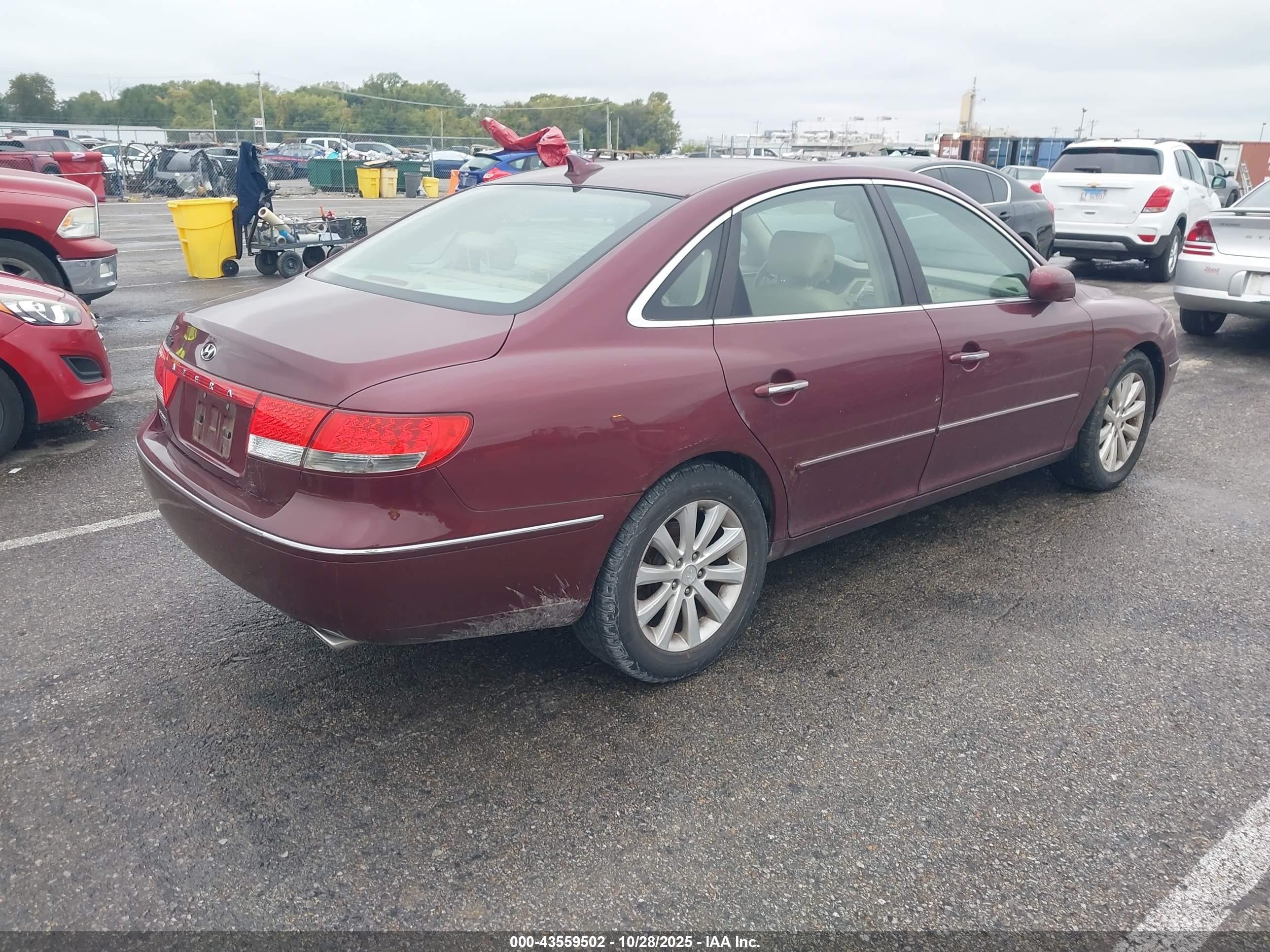 2009 Hyundai Azera Gls Red vin: KMHFC46D09A351948