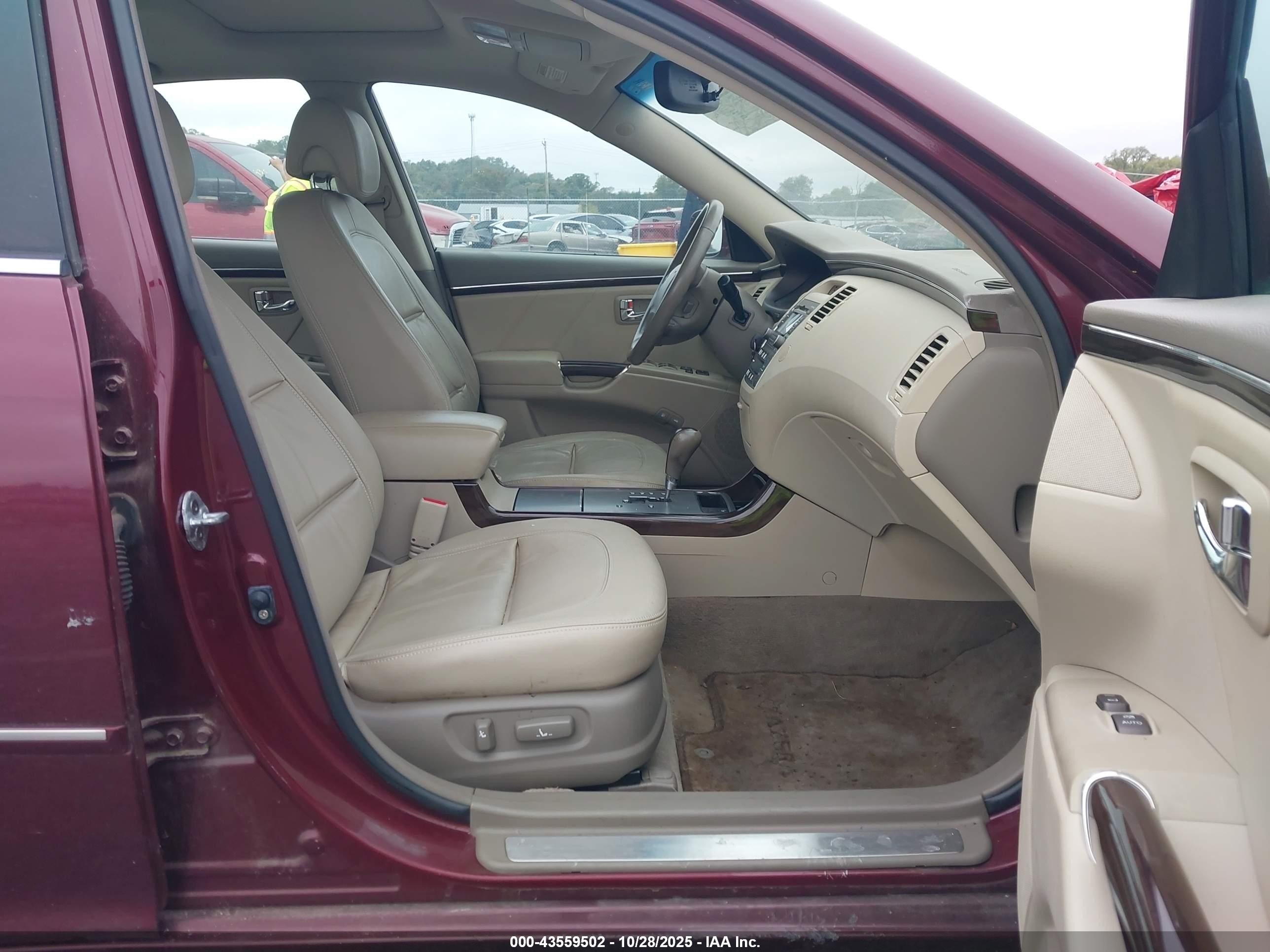 2009 Hyundai Azera Gls Red vin: KMHFC46D09A351948
