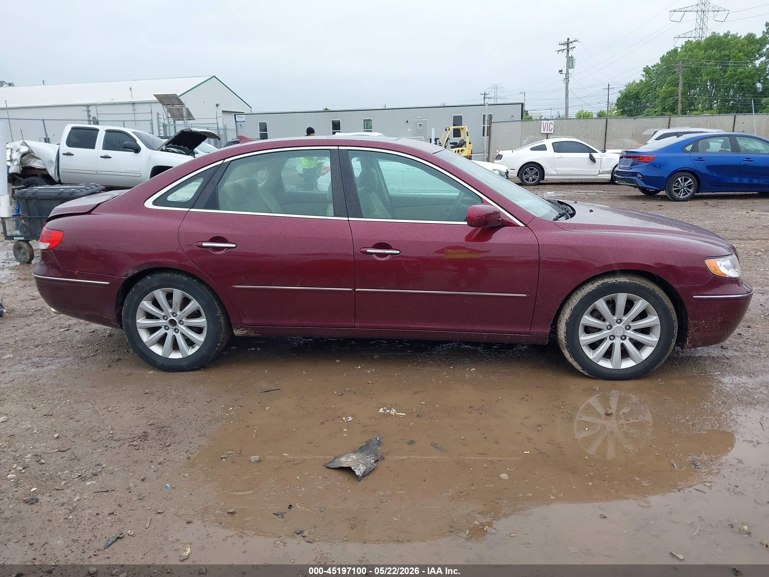 2009 Hyundai Azera Gls Red vin: KMHFC46D09A360892