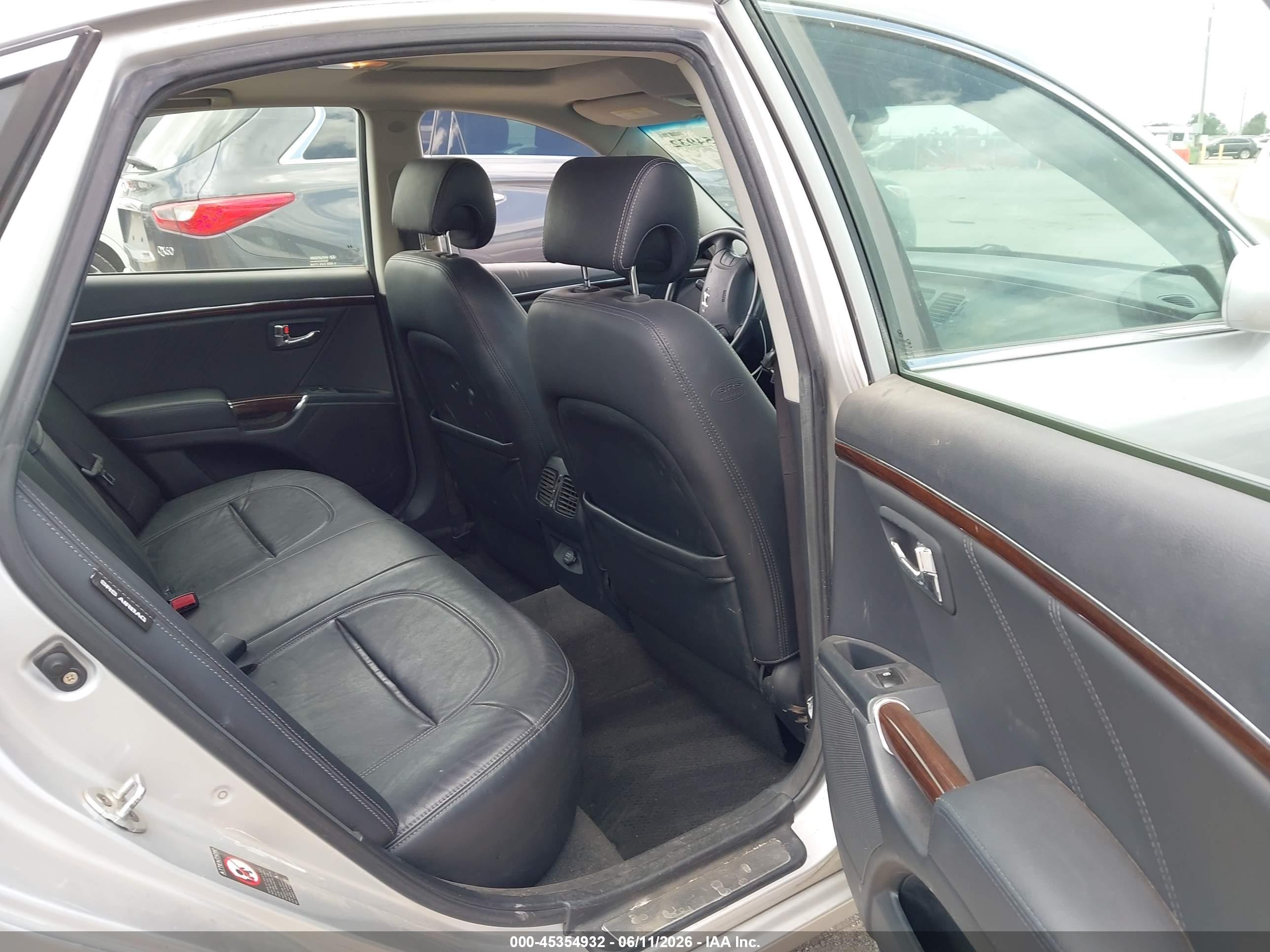 2009 Hyundai Azera Gls Silver vin: KMHFC46D19A349920