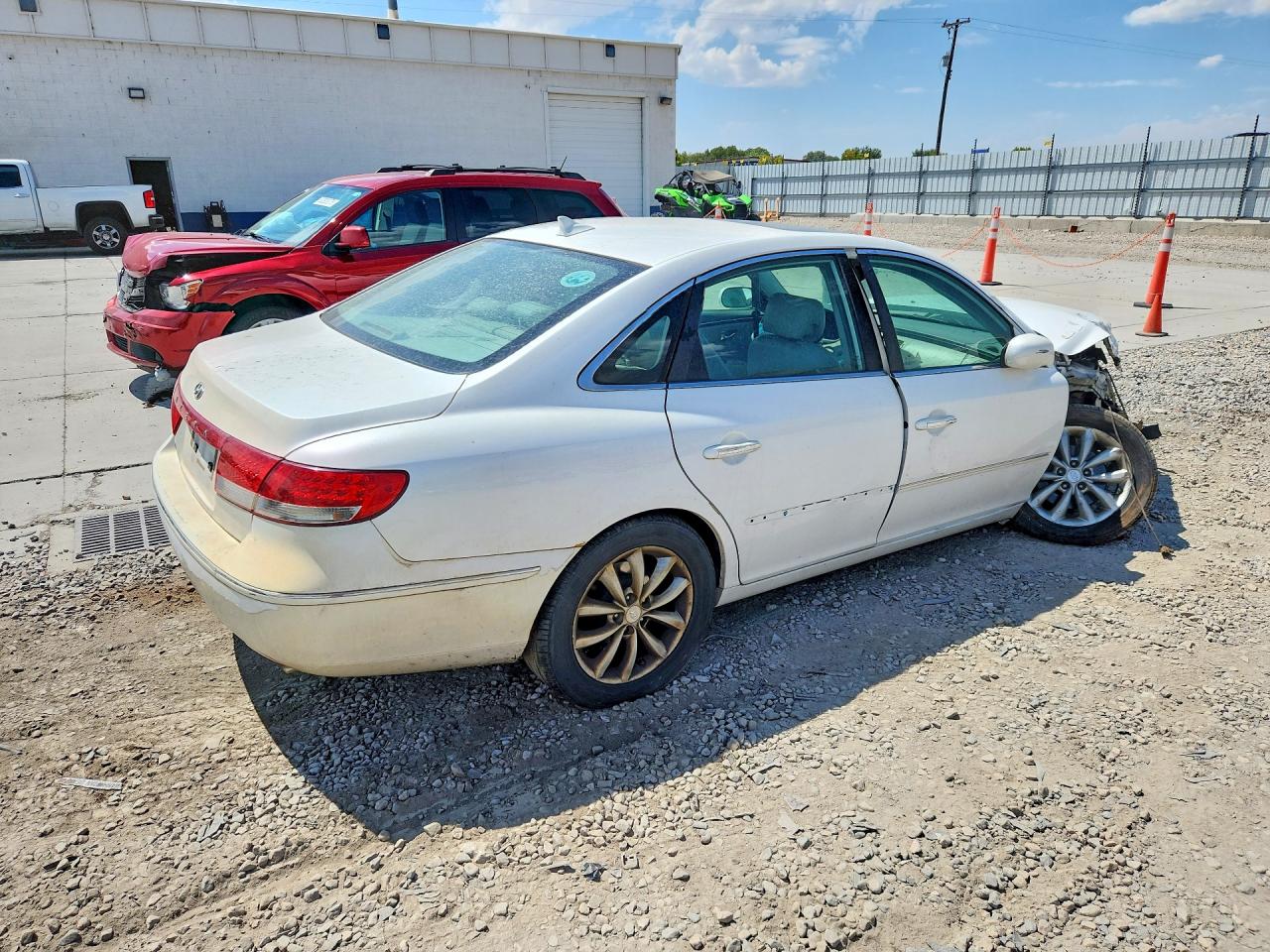 2009 Hyundai Azera Gls White vin: KMHFC46D39A349918