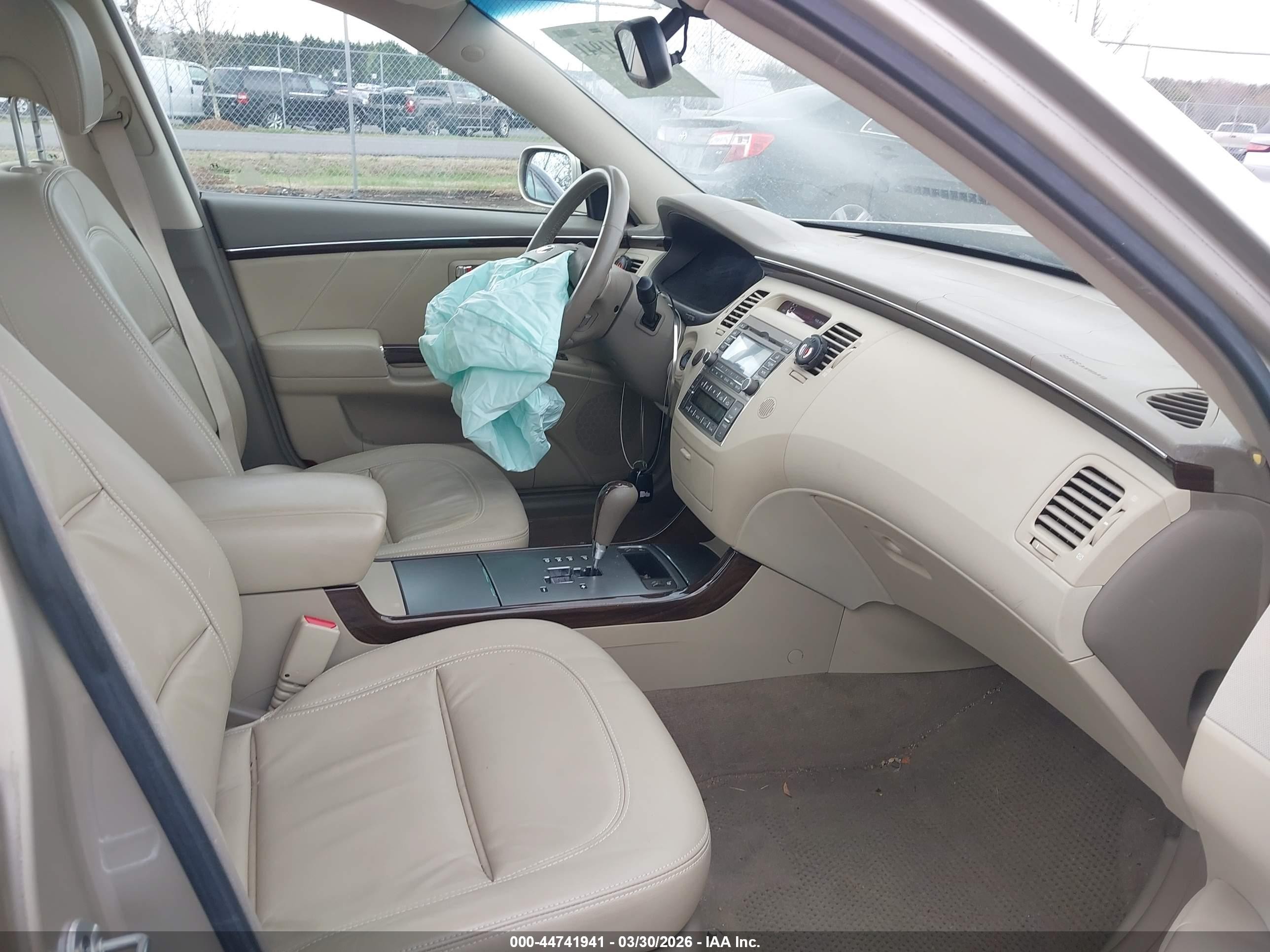 2009 Hyundai Azera Gls Золотой vin: KMHFC46D49A349846