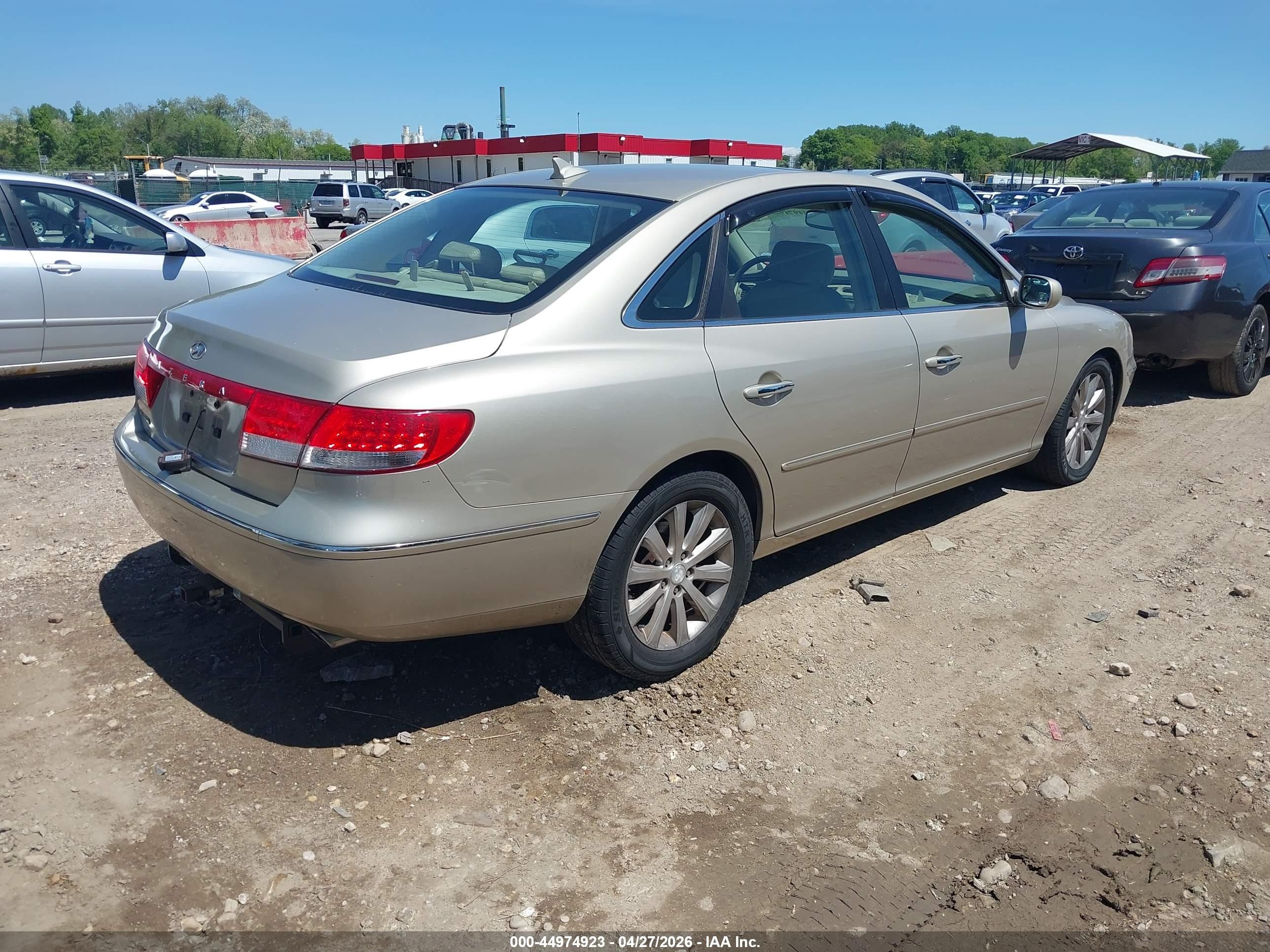2009 Hyundai Azera Gls Gold vin: KMHFC46D49A372706