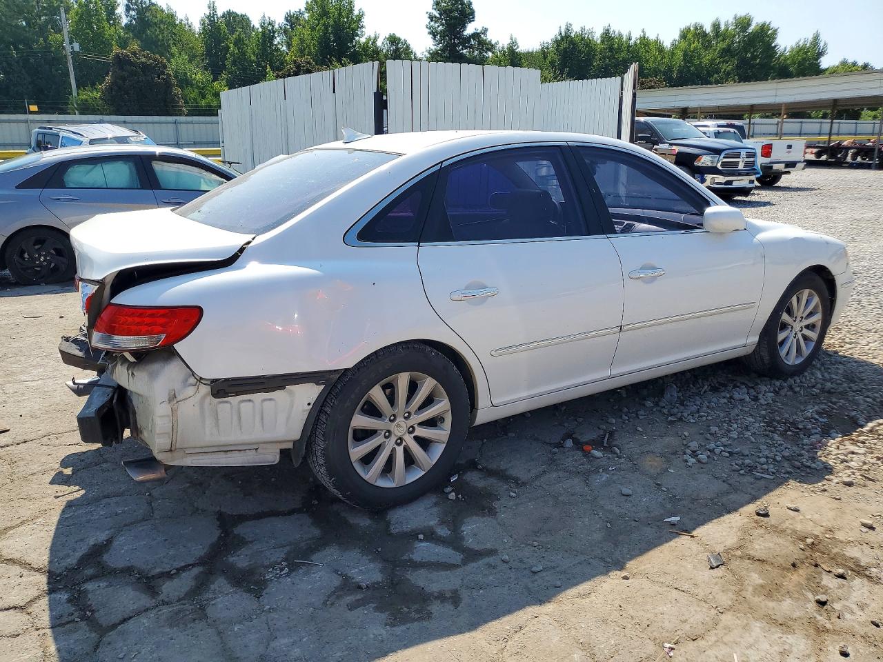 2009 Hyundai Azera Gls White vin: KMHFC46D79A354510