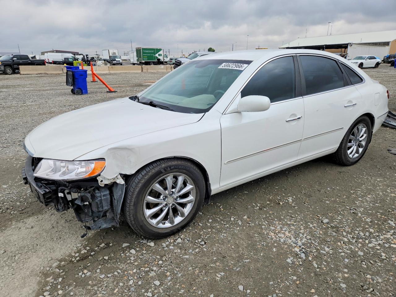 2009 Hyundai Azera Gls White vin: KMHFC46D79A360047