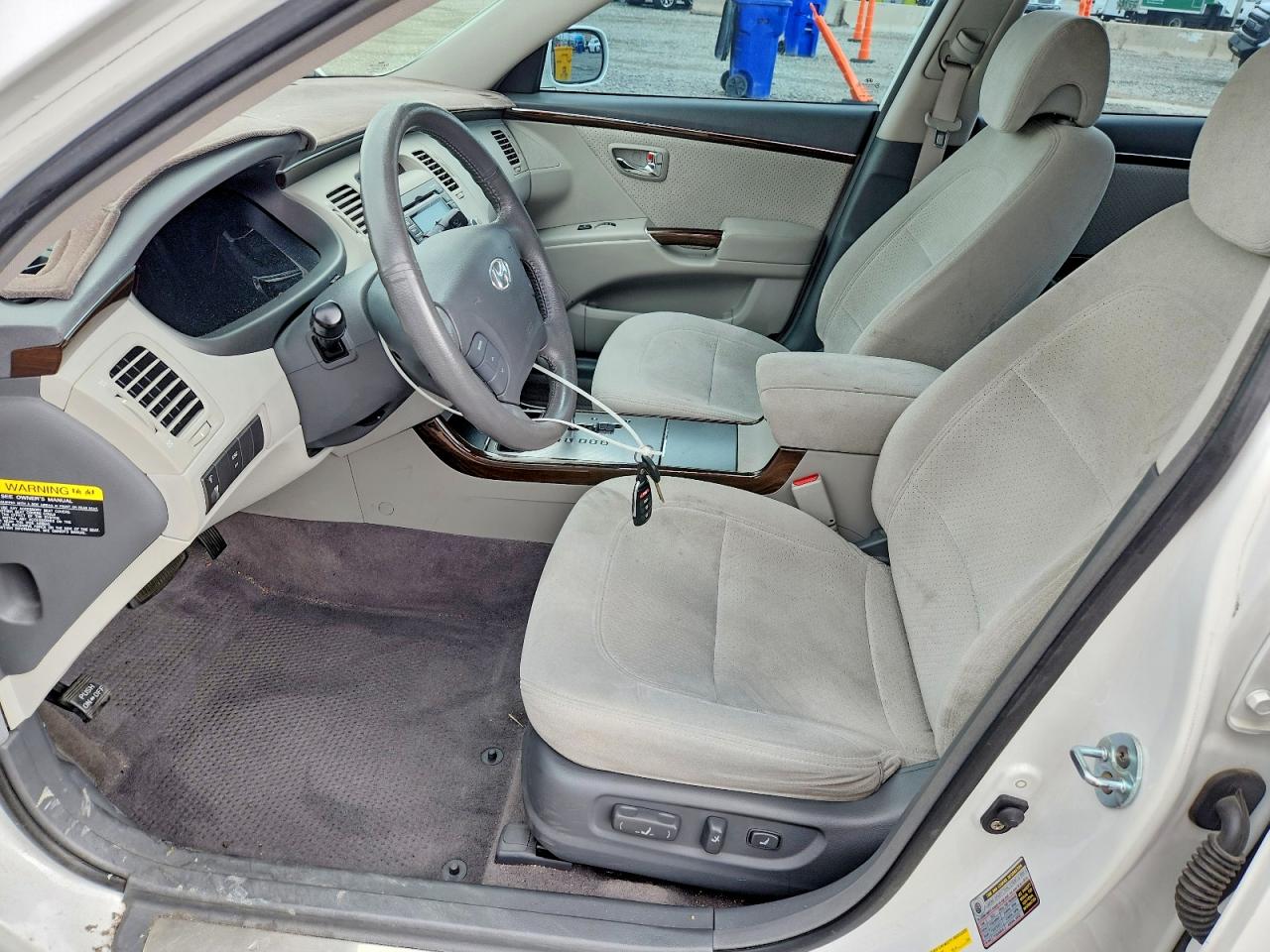 2009 Hyundai Azera Gls White vin: KMHFC46D79A360047