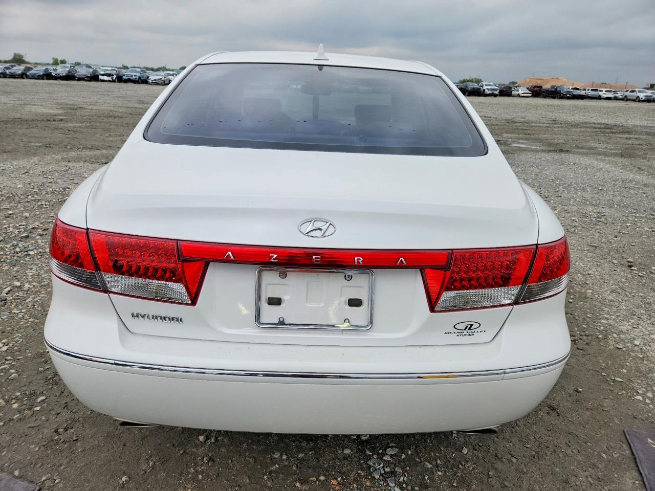 2009 Hyundai Azera Gls White vin: KMHFC46D79A360047