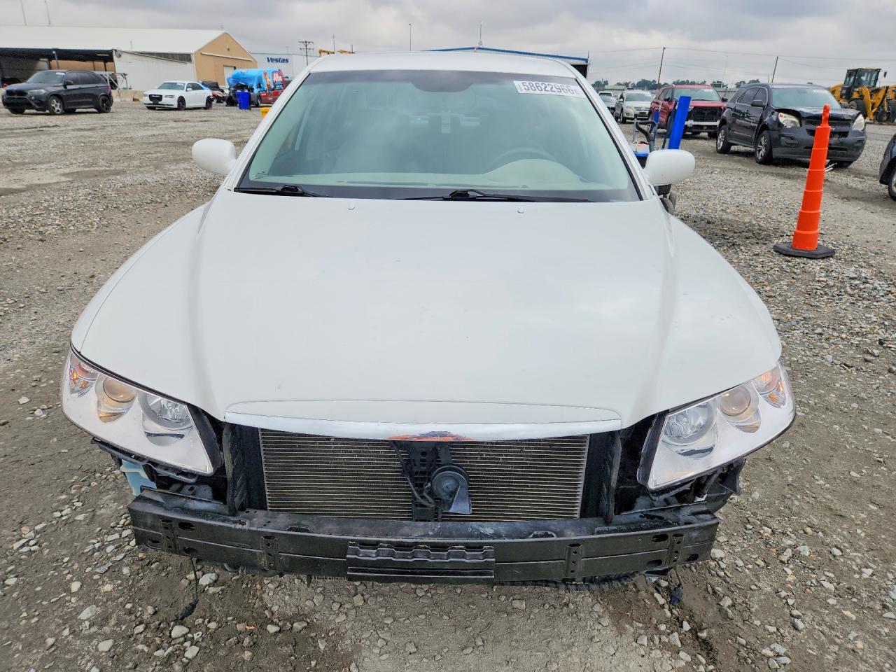 2009 Hyundai Azera Gls White vin: KMHFC46D79A360047