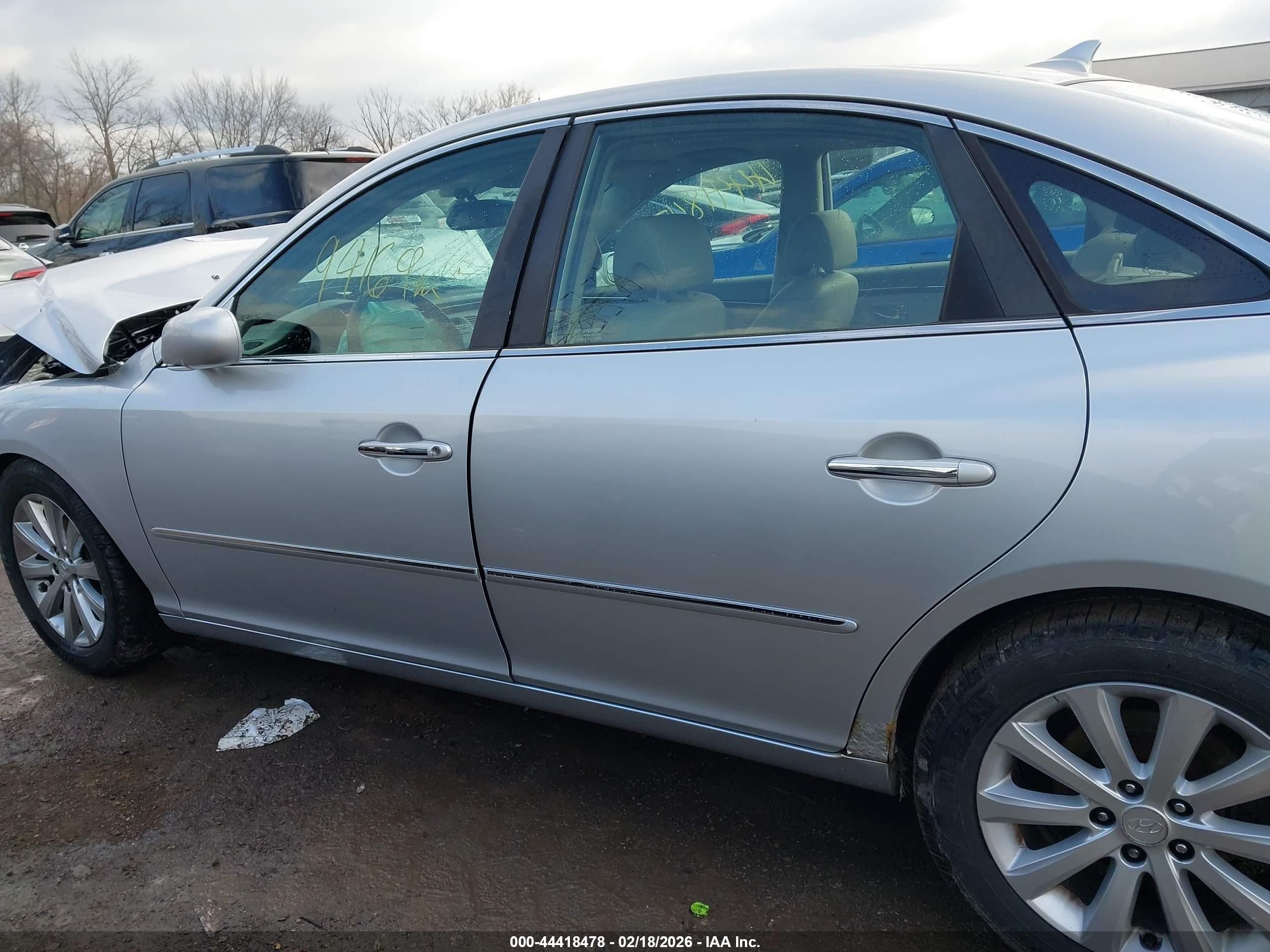2009 Hyundai Azera Gls Silver vin: KMHFC46D89A352135