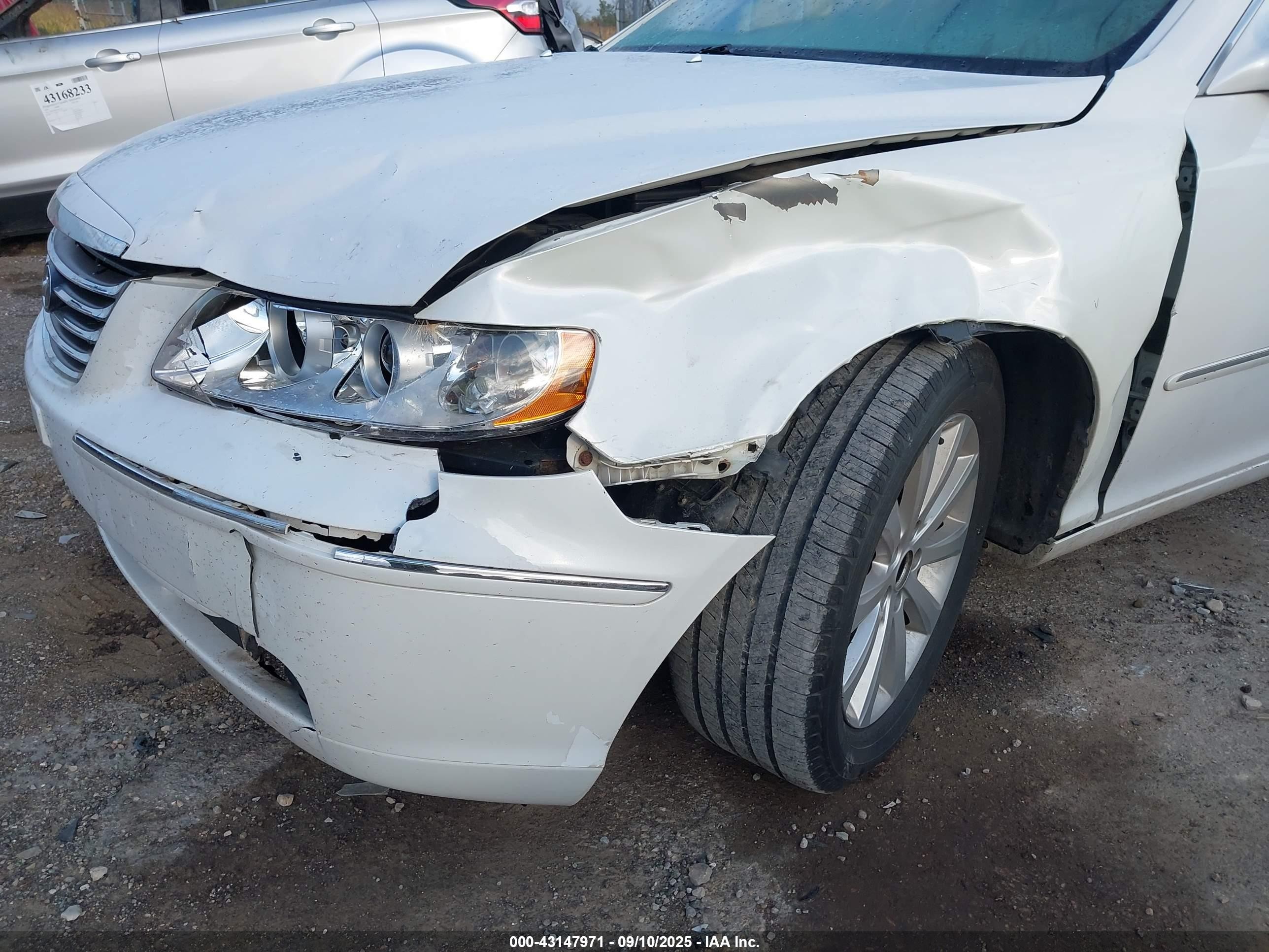 2009 Hyundai Azera Gls White vin: KMHFC46DX9A360592
