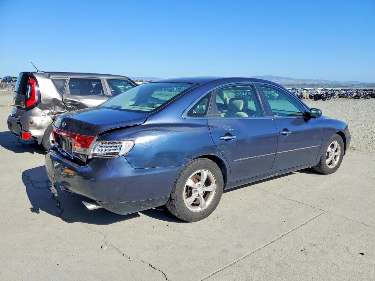 2006 Hyundai Azera Se Blue vin: KMHFC46F06A071508