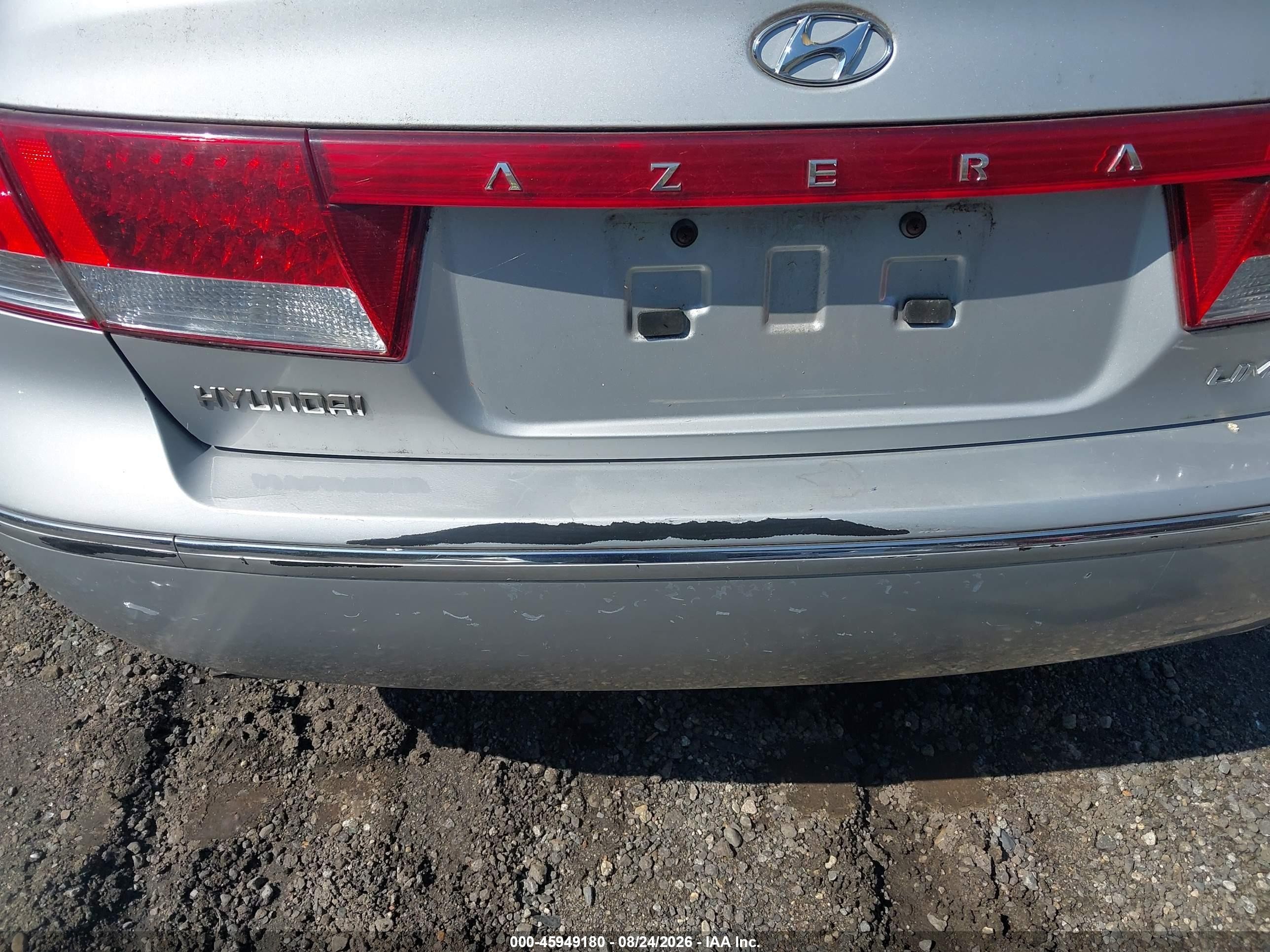 2006 Hyundai Azera Limited/se Silver vin: KMHFC46F06A133814
