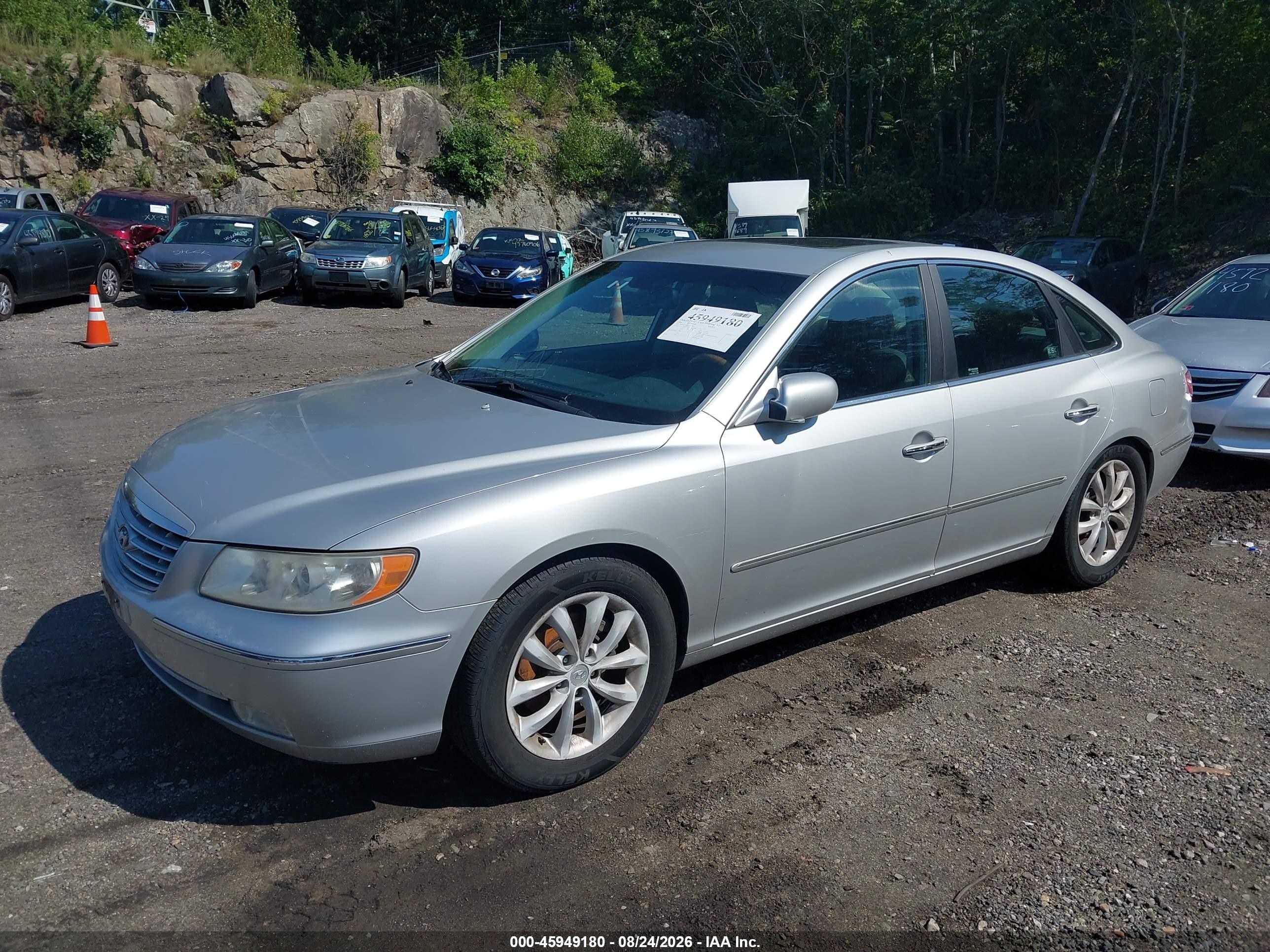 2006 Hyundai Azera Limited/se Silver vin: KMHFC46F06A133814