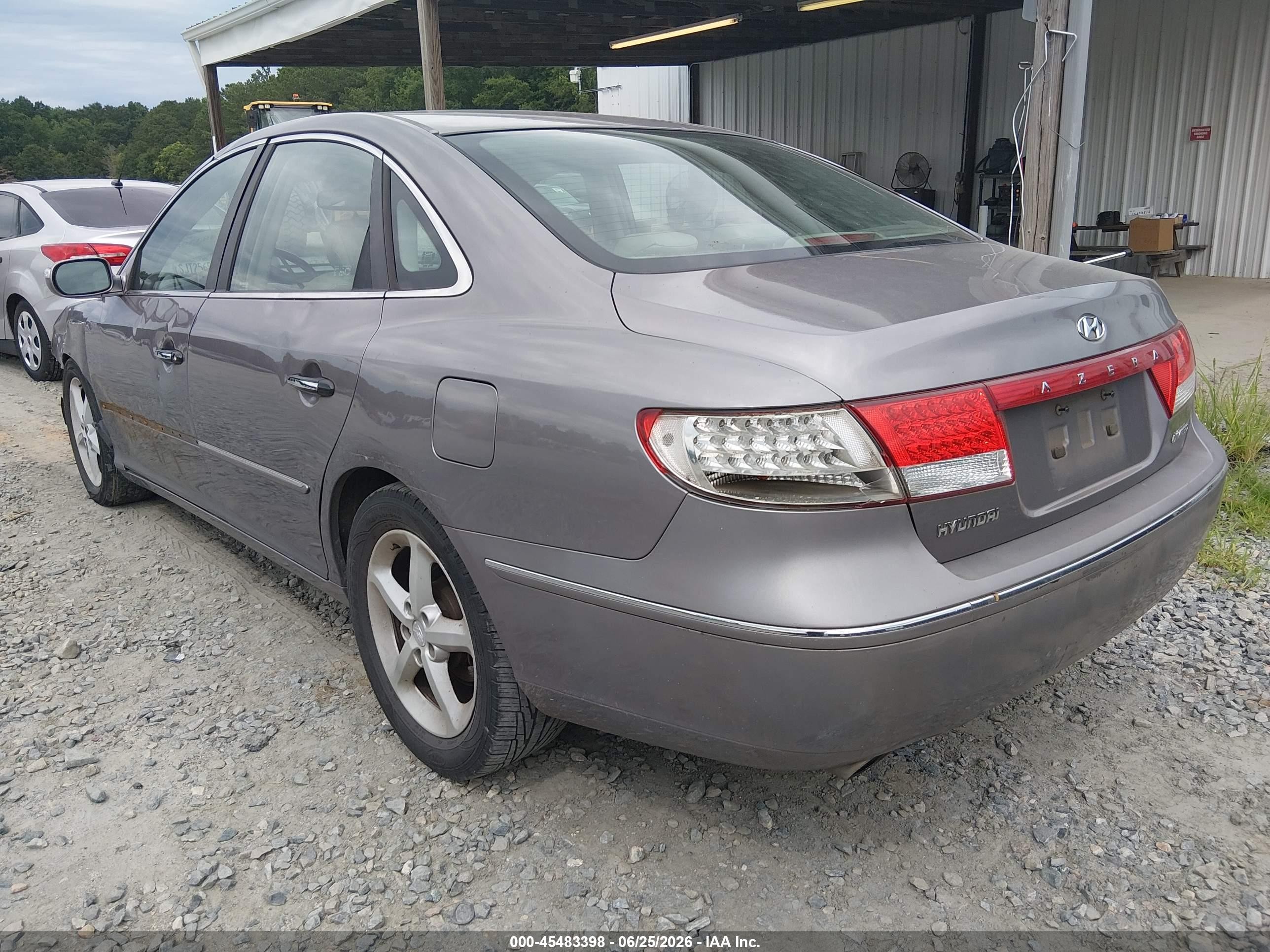 2007 Hyundai Azera Limited/se Gray vin: KMHFC46F07A143759