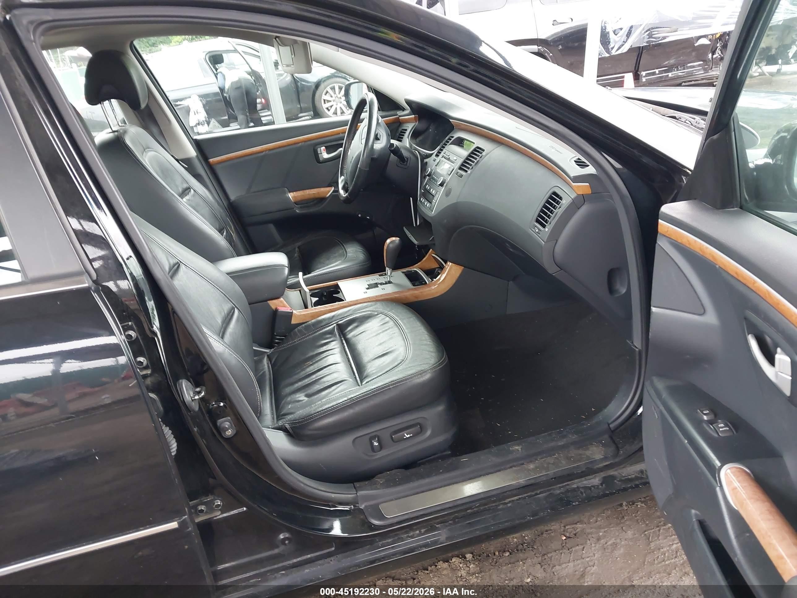 2008 Hyundai Azera Limited Black vin: KMHFC46F08A254295