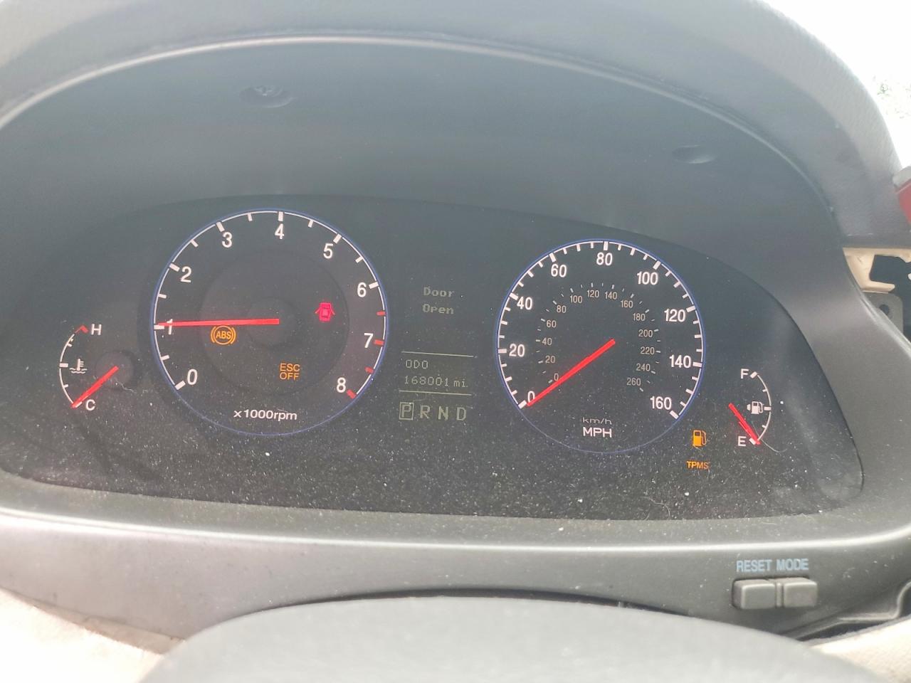 2008 Hyundai Azera Limited Silver vin: KMHFC46F08A288849