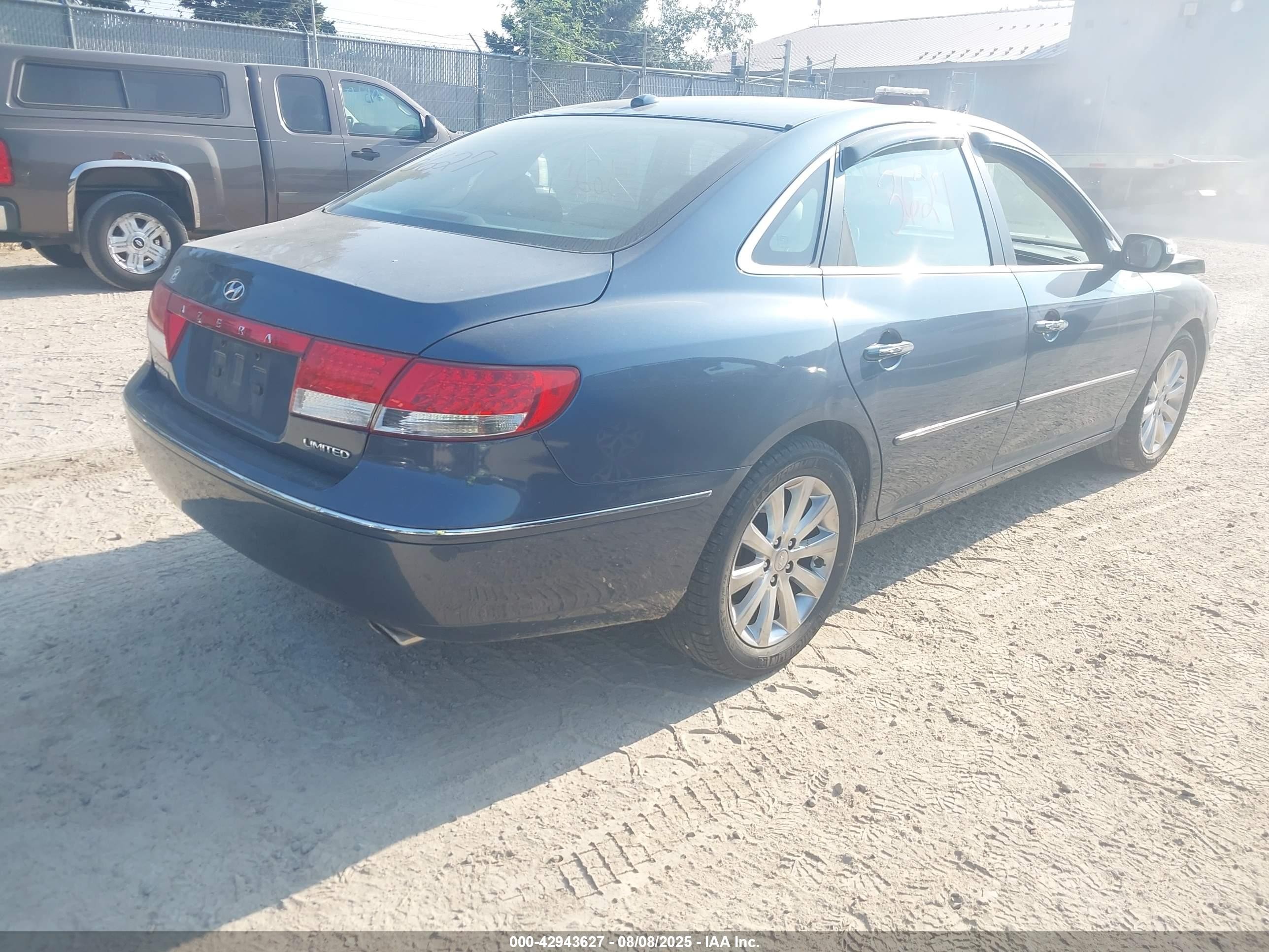 2009 Hyundai Azera Limited Blue vin: KMHFC46F09A357329