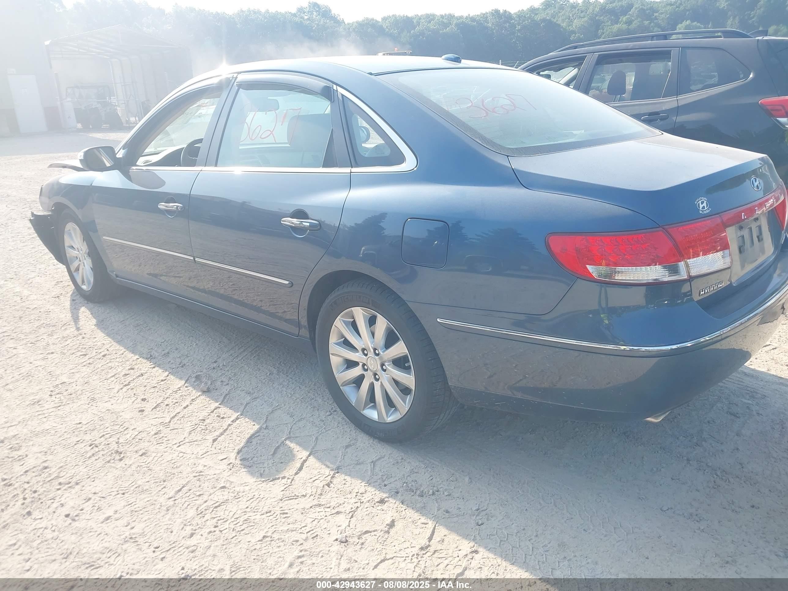 2009 Hyundai Azera Limited Blue vin: KMHFC46F09A357329
