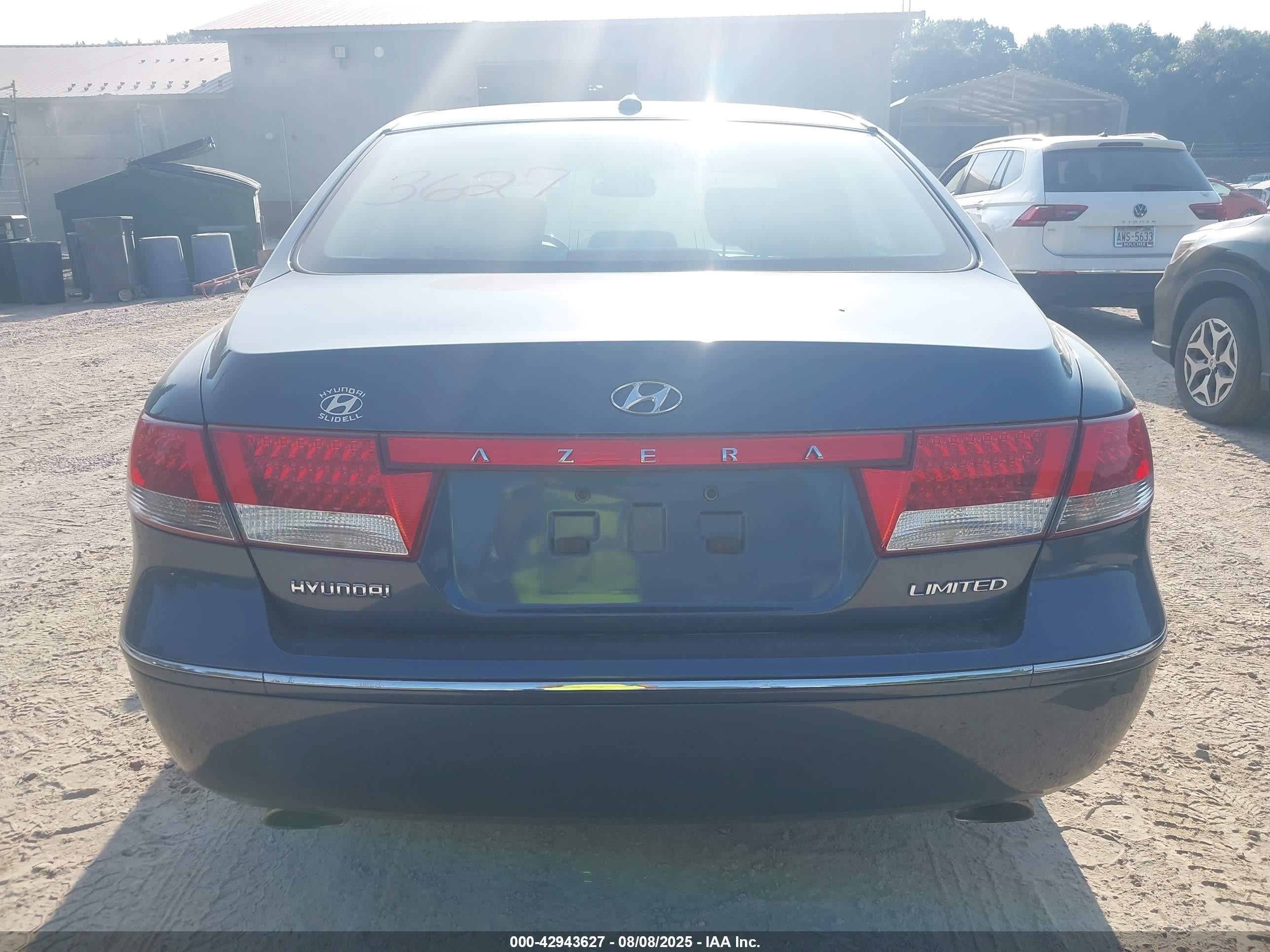 2009 Hyundai Azera Limited Blue vin: KMHFC46F09A357329