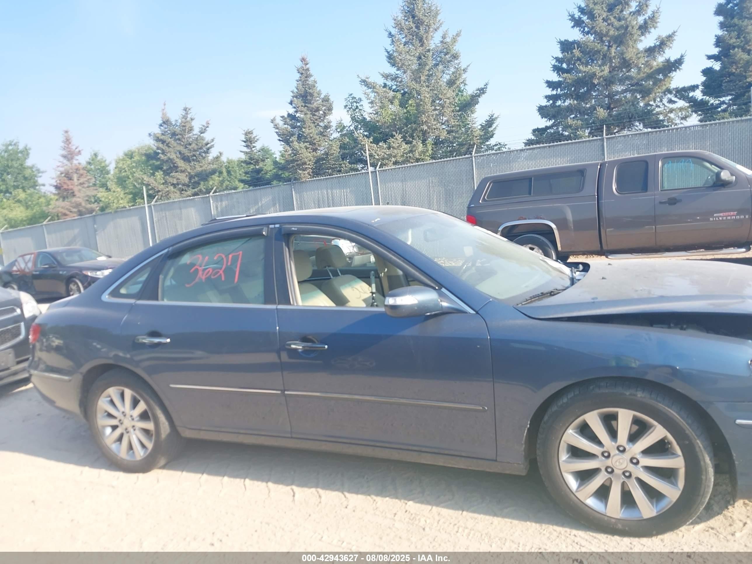 2009 Hyundai Azera Limited Blue vin: KMHFC46F09A357329