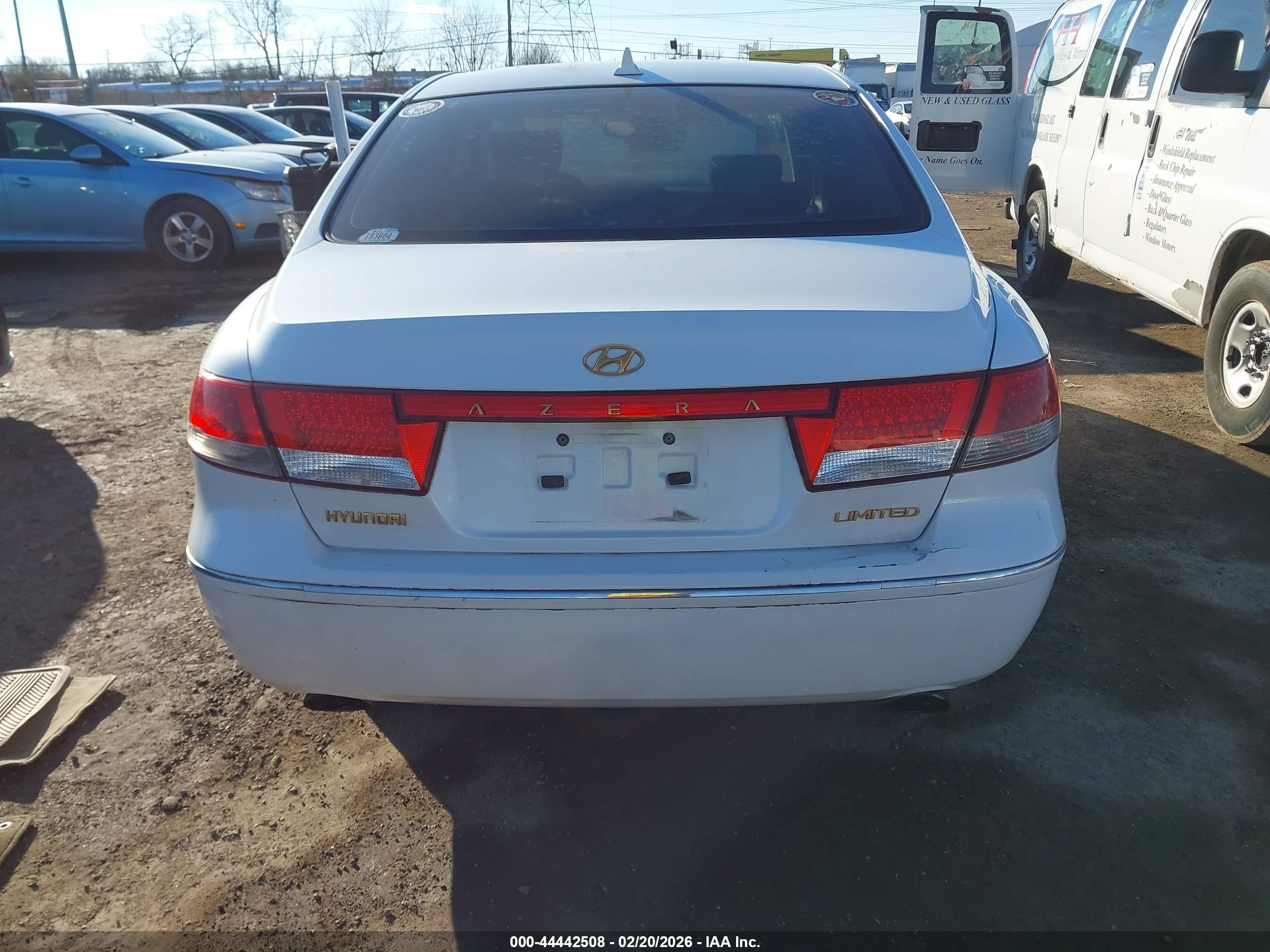 2009 Hyundai Azera Limited Белый vin: KMHFC46F09A374003