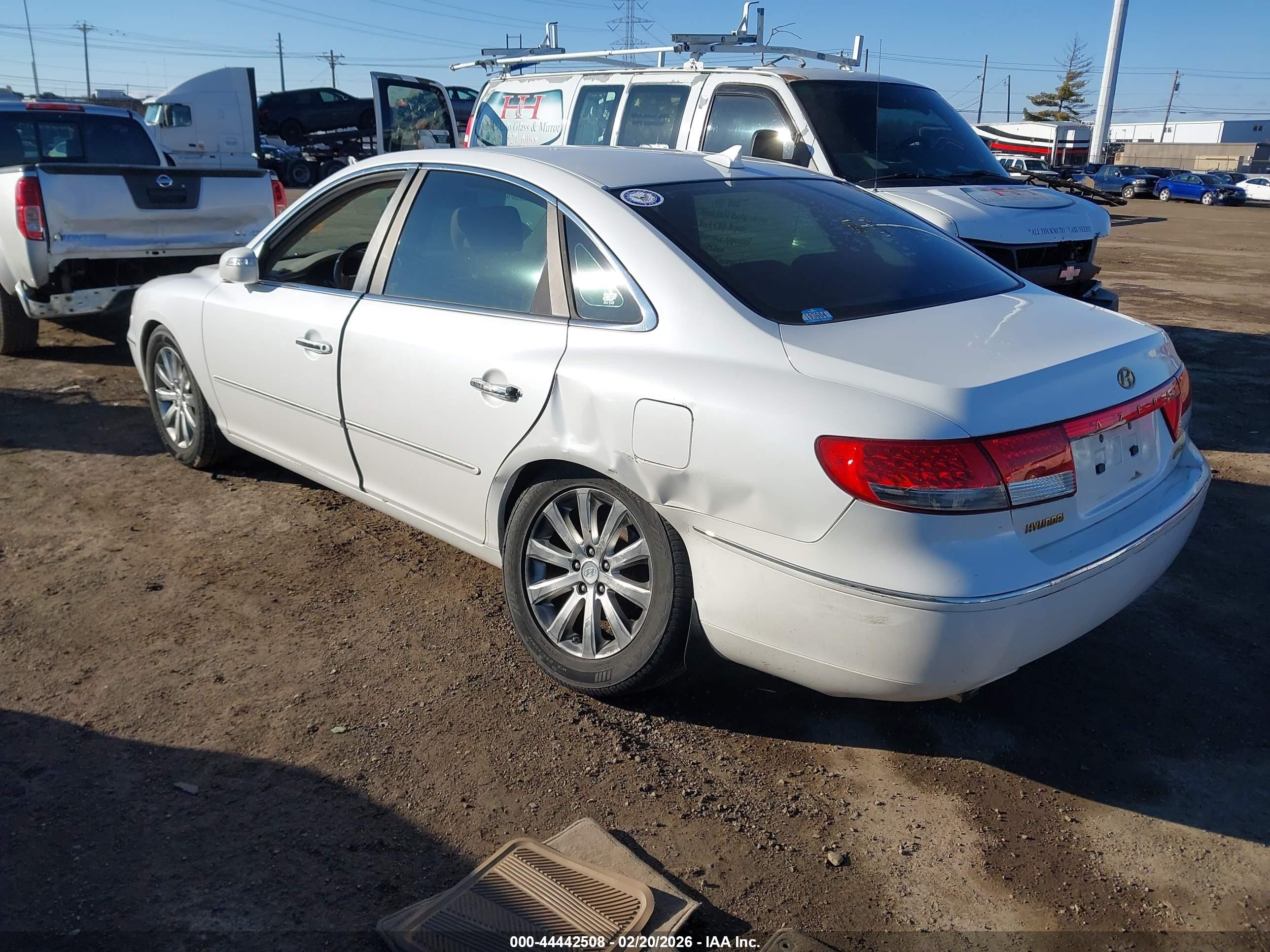 2009 Hyundai Azera Limited Белый vin: KMHFC46F09A374003