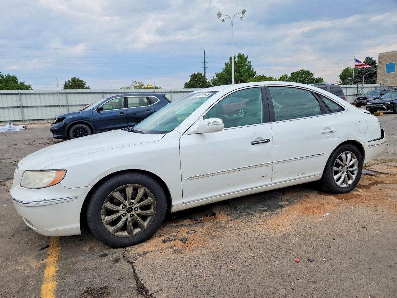 2008 Hyundai Azera Limited White vin: KMHFC46F18A254595