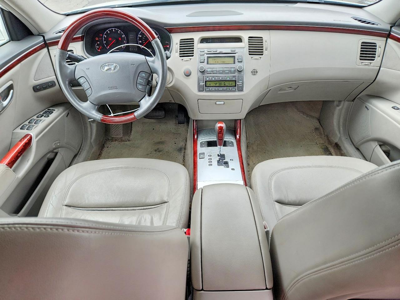 2008 Hyundai Azera Limited White vin: KMHFC46F18A254595