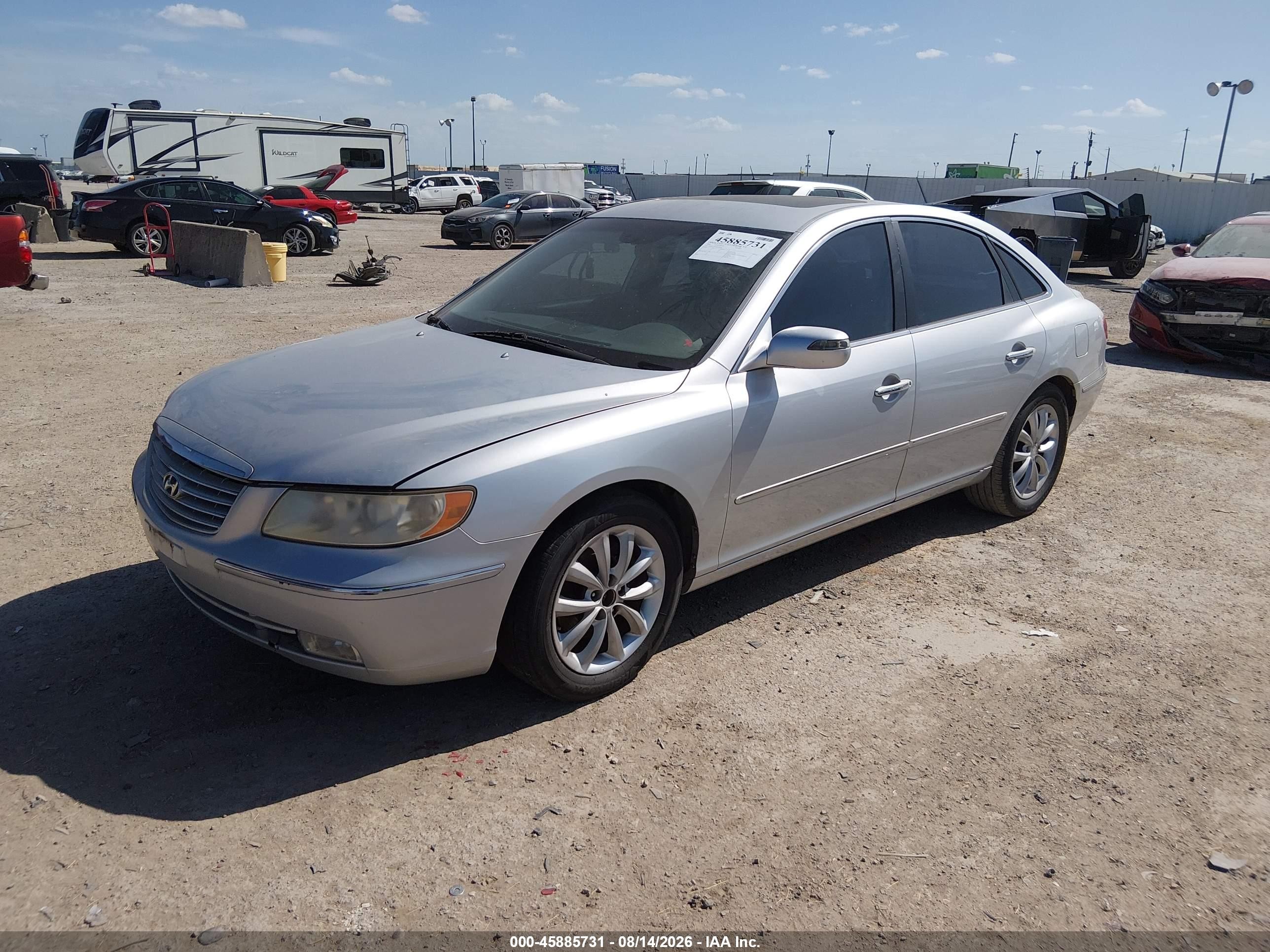2008 Hyundai Azera Limited Silver vin: KMHFC46F18A256444