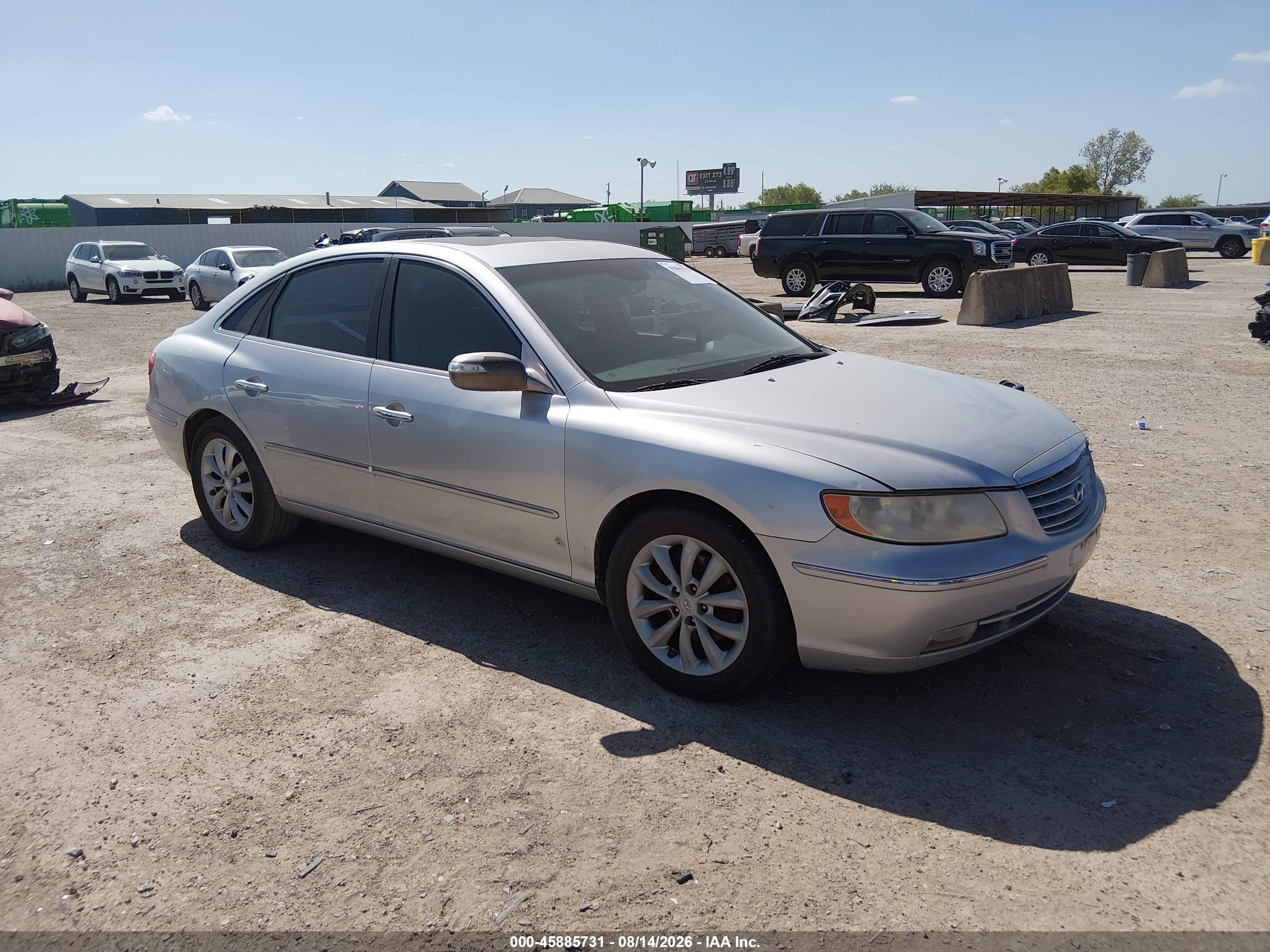 2008 Hyundai Azera Limited Silver vin: KMHFC46F18A256444