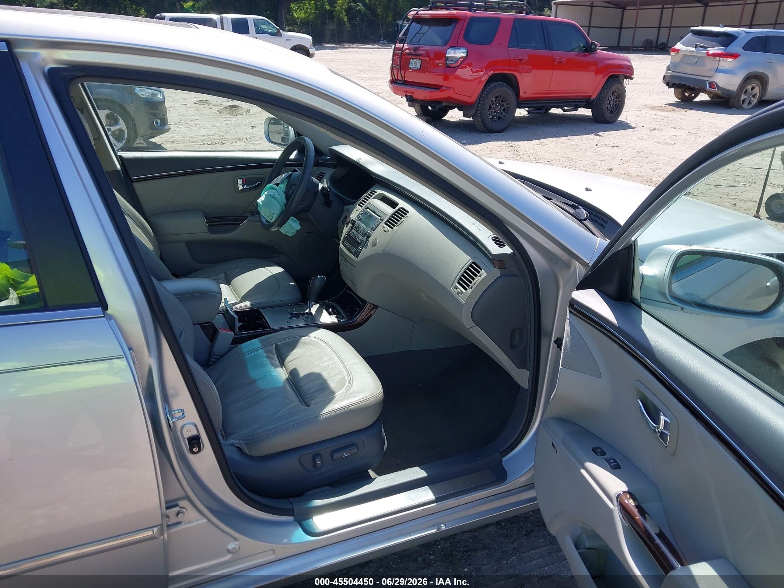 2009 Hyundai Azera Limited Silver vin: KMHFC46F19A339986