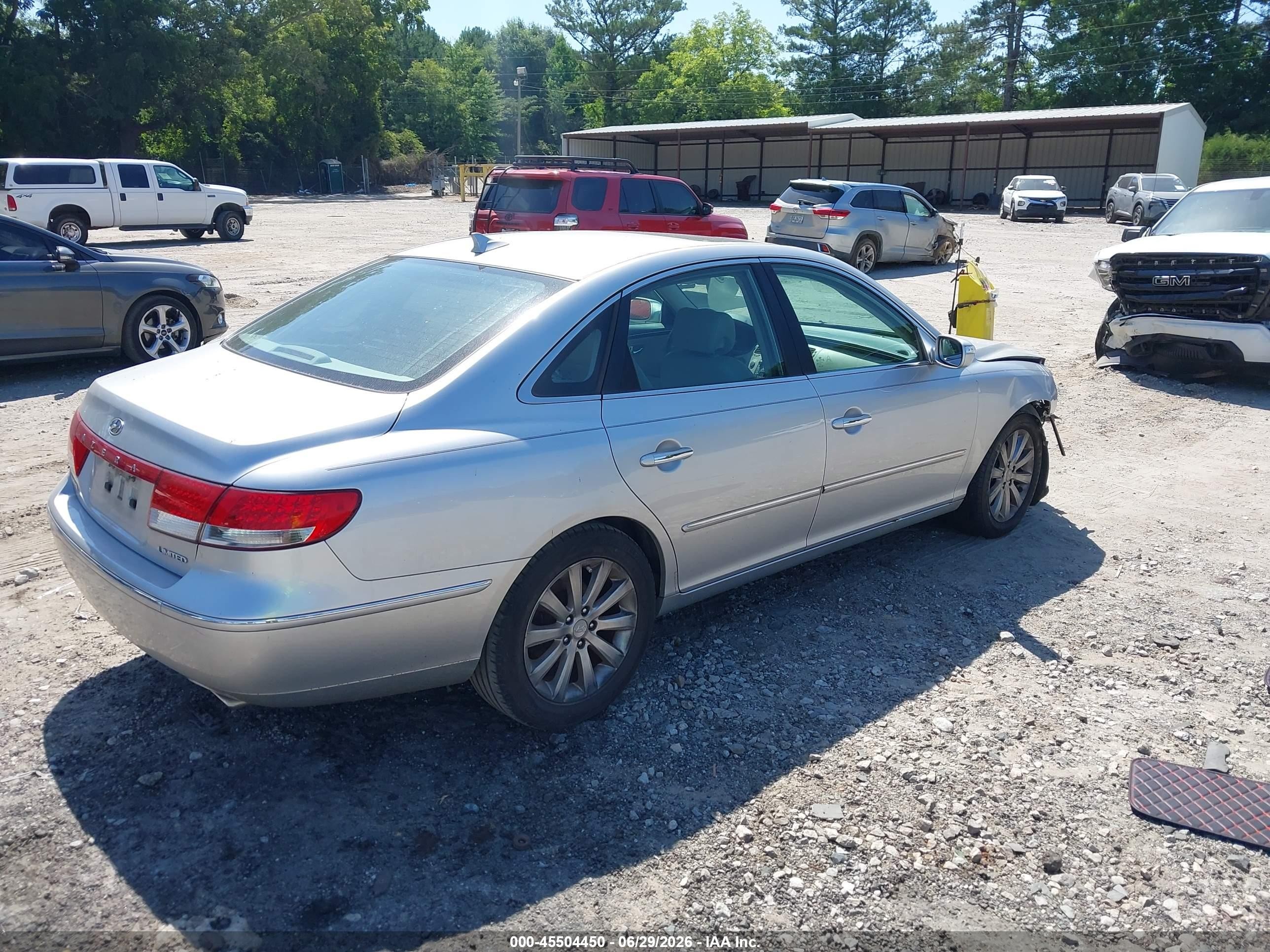 2009 Hyundai Azera Limited Silver vin: KMHFC46F19A339986