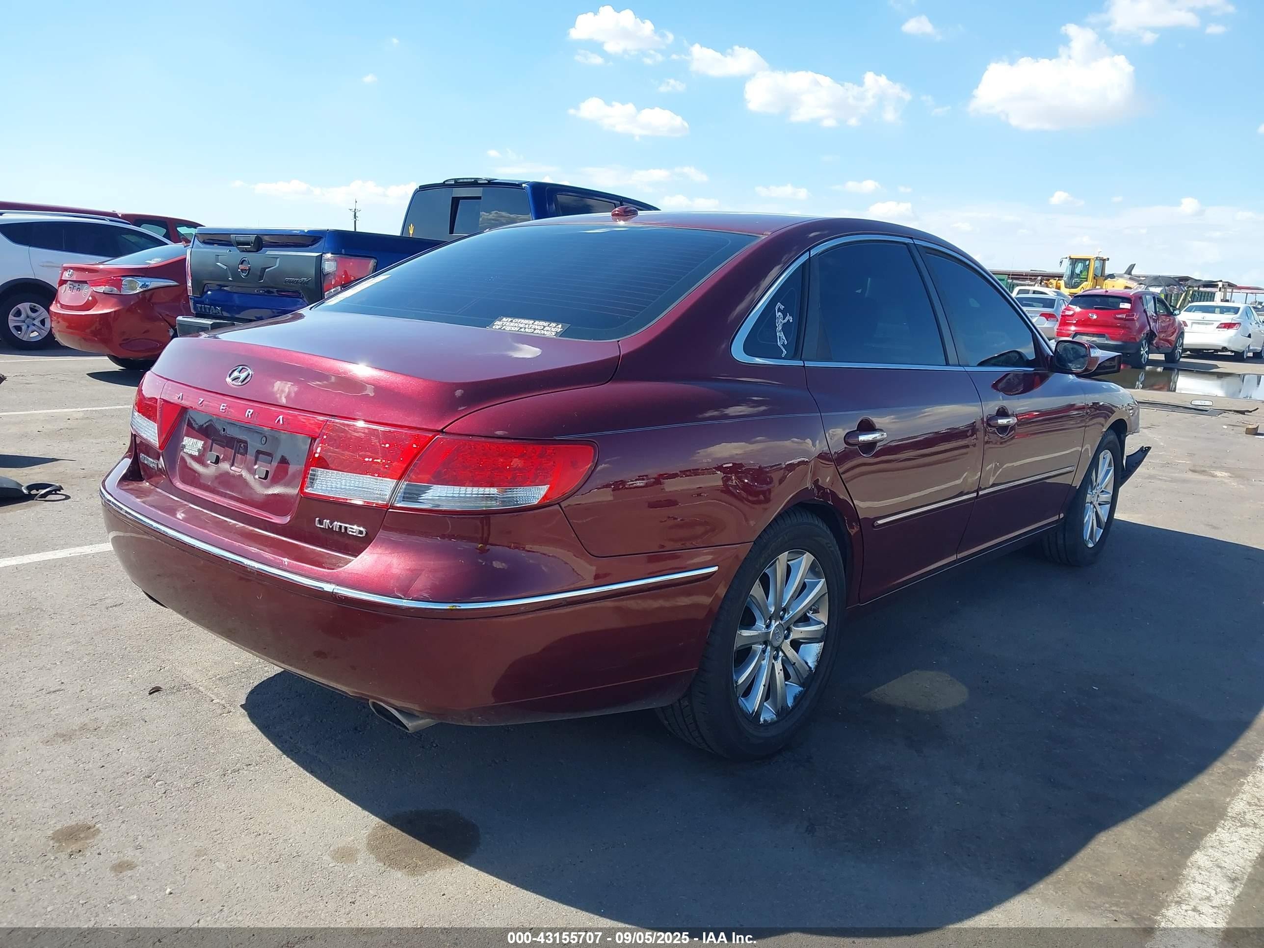 2009 Hyundai Azera Limited Maroon vin: KMHFC46F19A344282