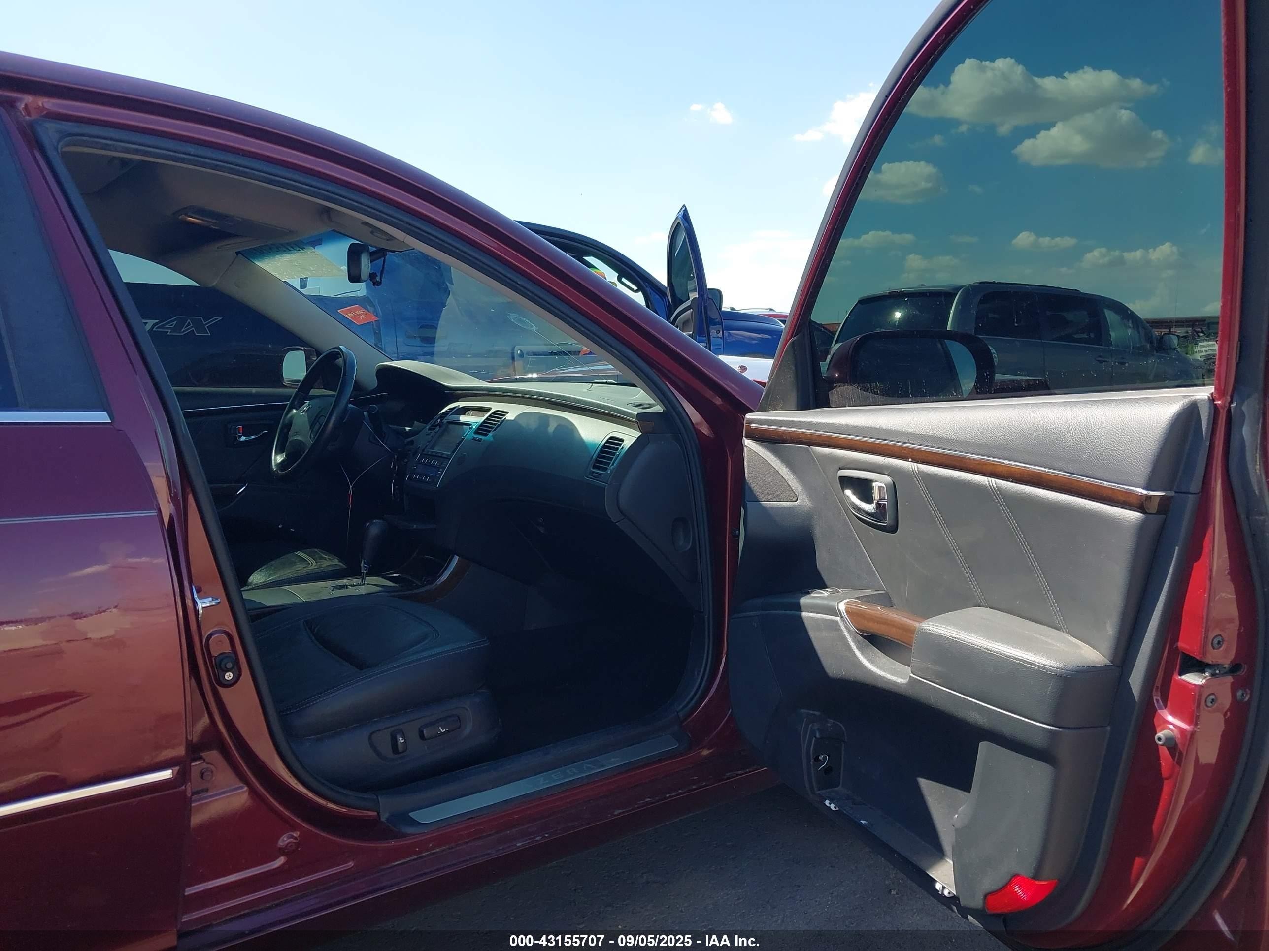 2009 Hyundai Azera Limited Maroon vin: KMHFC46F19A344282