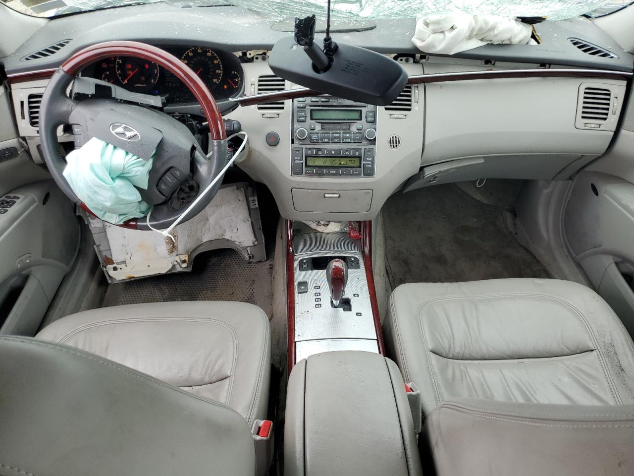 2007 Hyundai Azera Se Серебряный vin: KMHFC46F27A171949