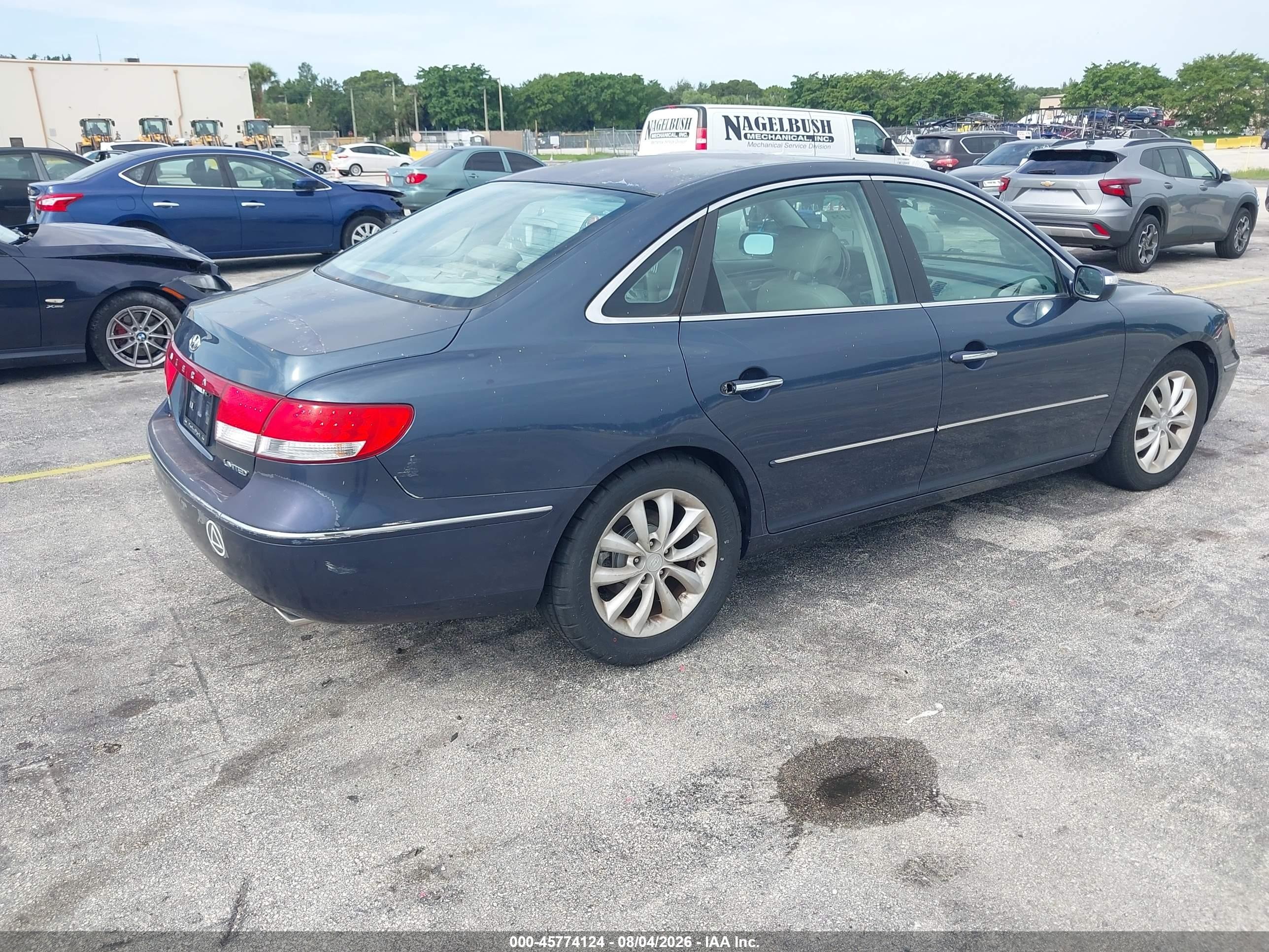 2007 Hyundai Azera Limited/se Blue vin: KMHFC46F27A178285