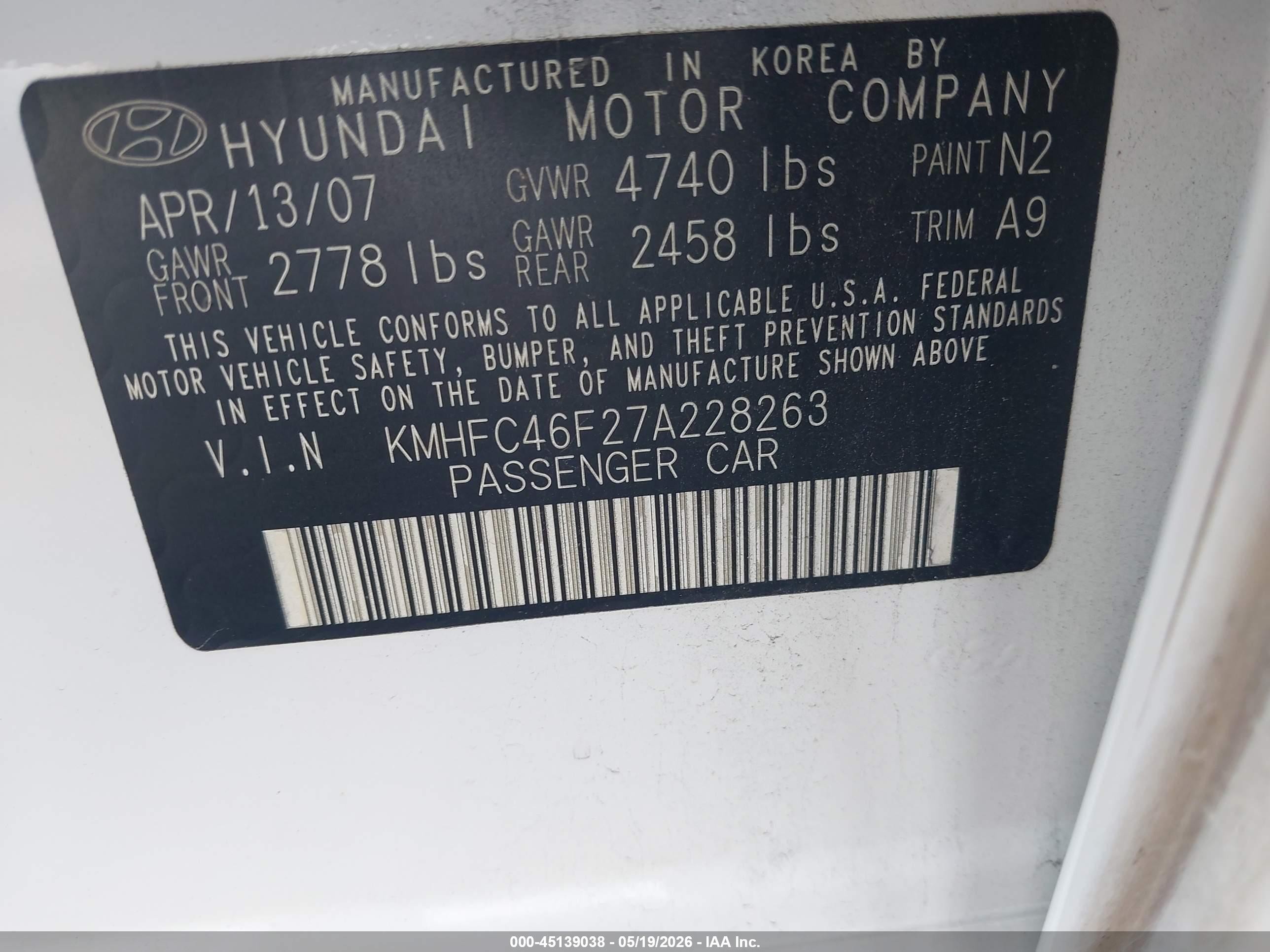 2007 Hyundai Azera Limited/se White vin: KMHFC46F27A228263