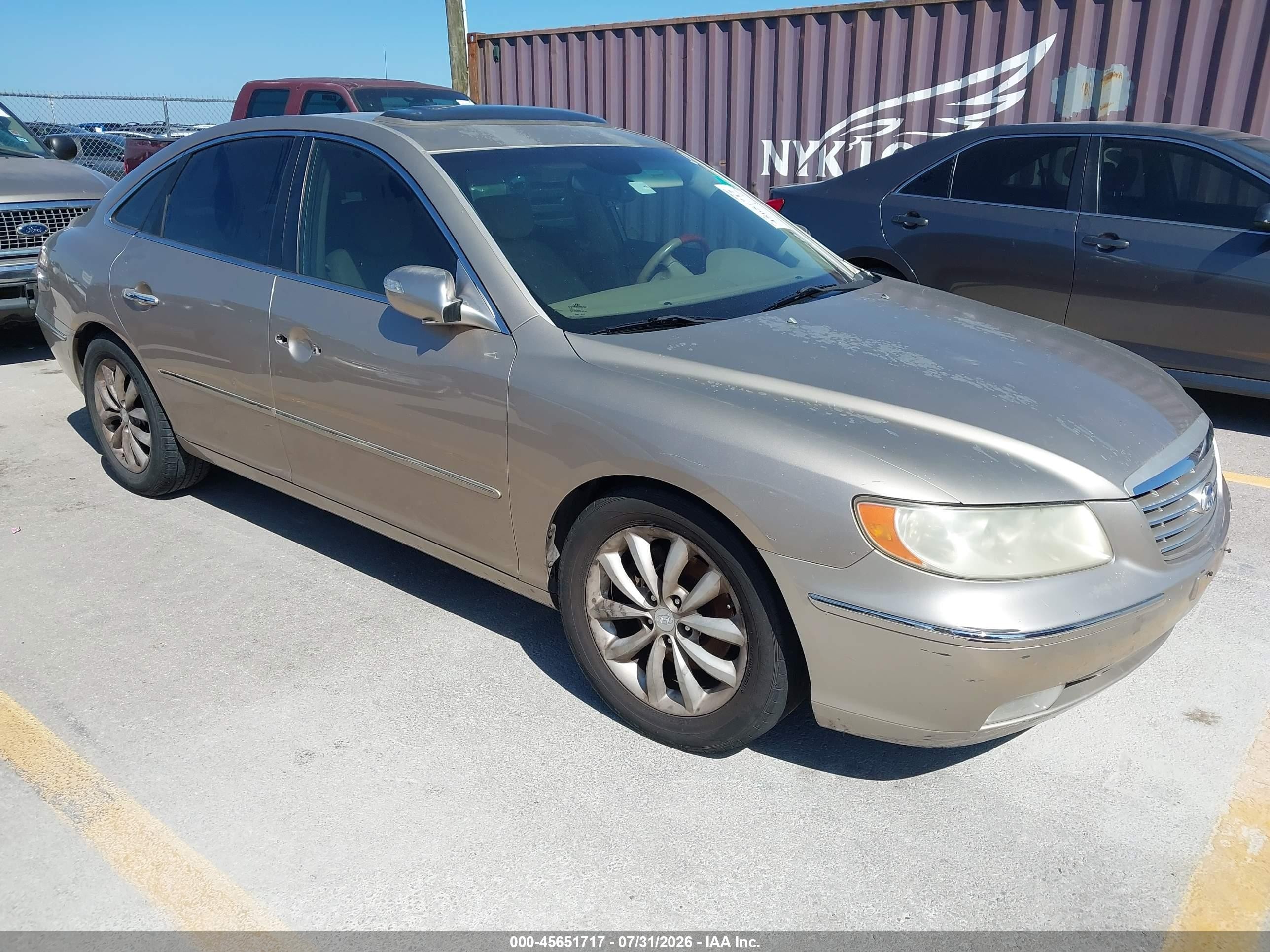 2008 Hyundai Azera Limited Gold vin: KMHFC46F28A297035