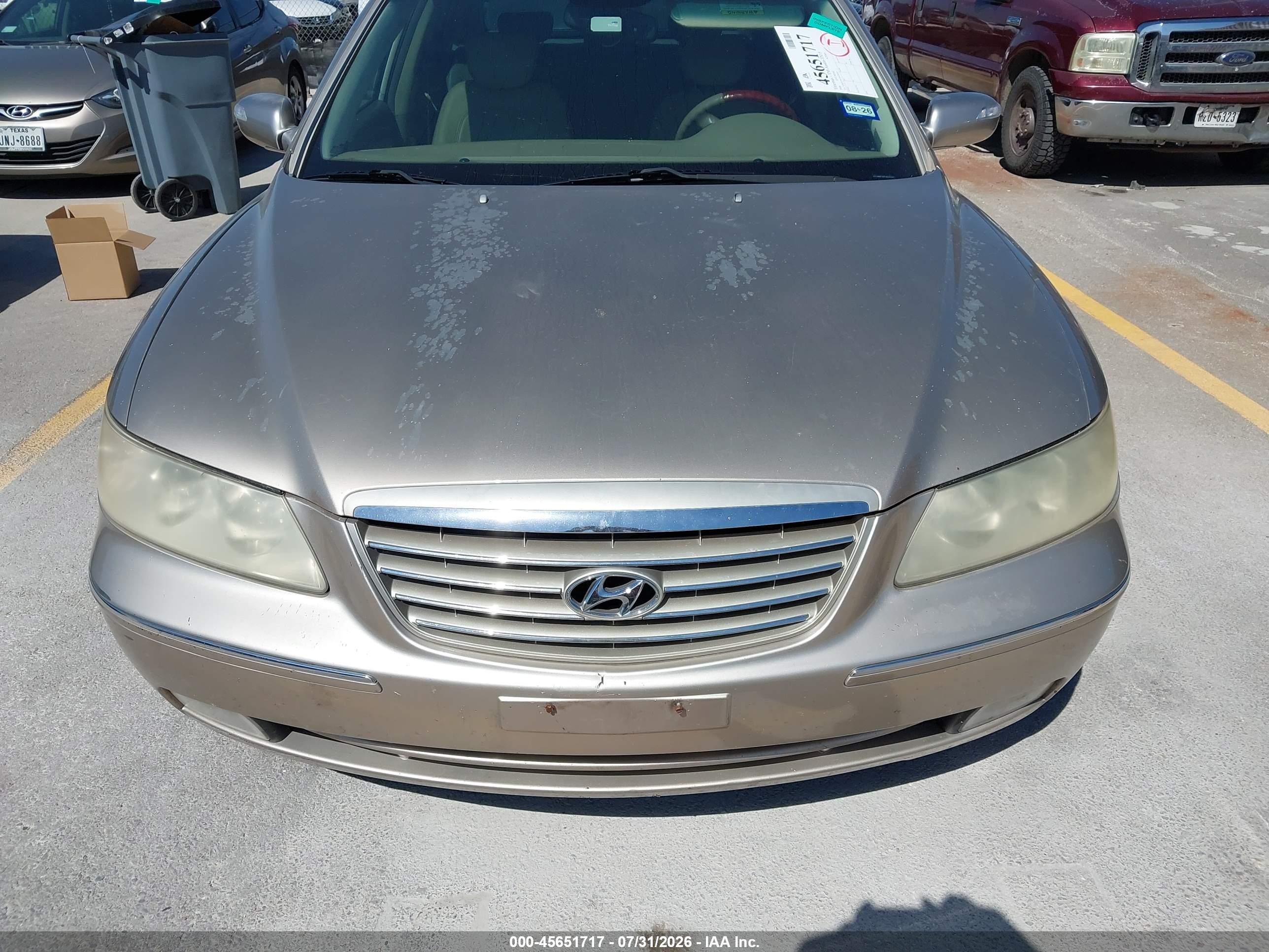 2008 Hyundai Azera Limited Gold vin: KMHFC46F28A297035
