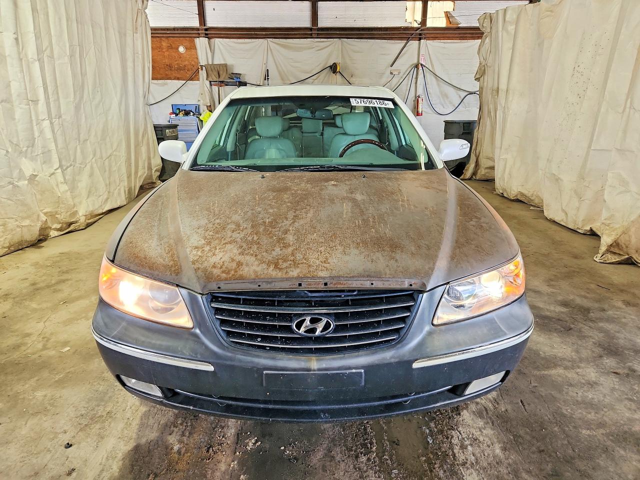 2008 Hyundai Azera Limited White vin: KMHFC46F28A310012