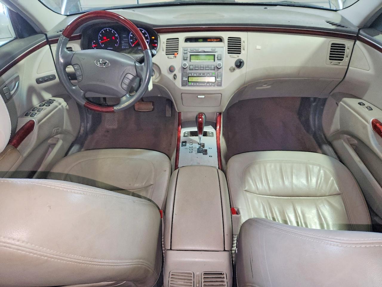 2008 Hyundai Azera Limited White vin: KMHFC46F28A310012