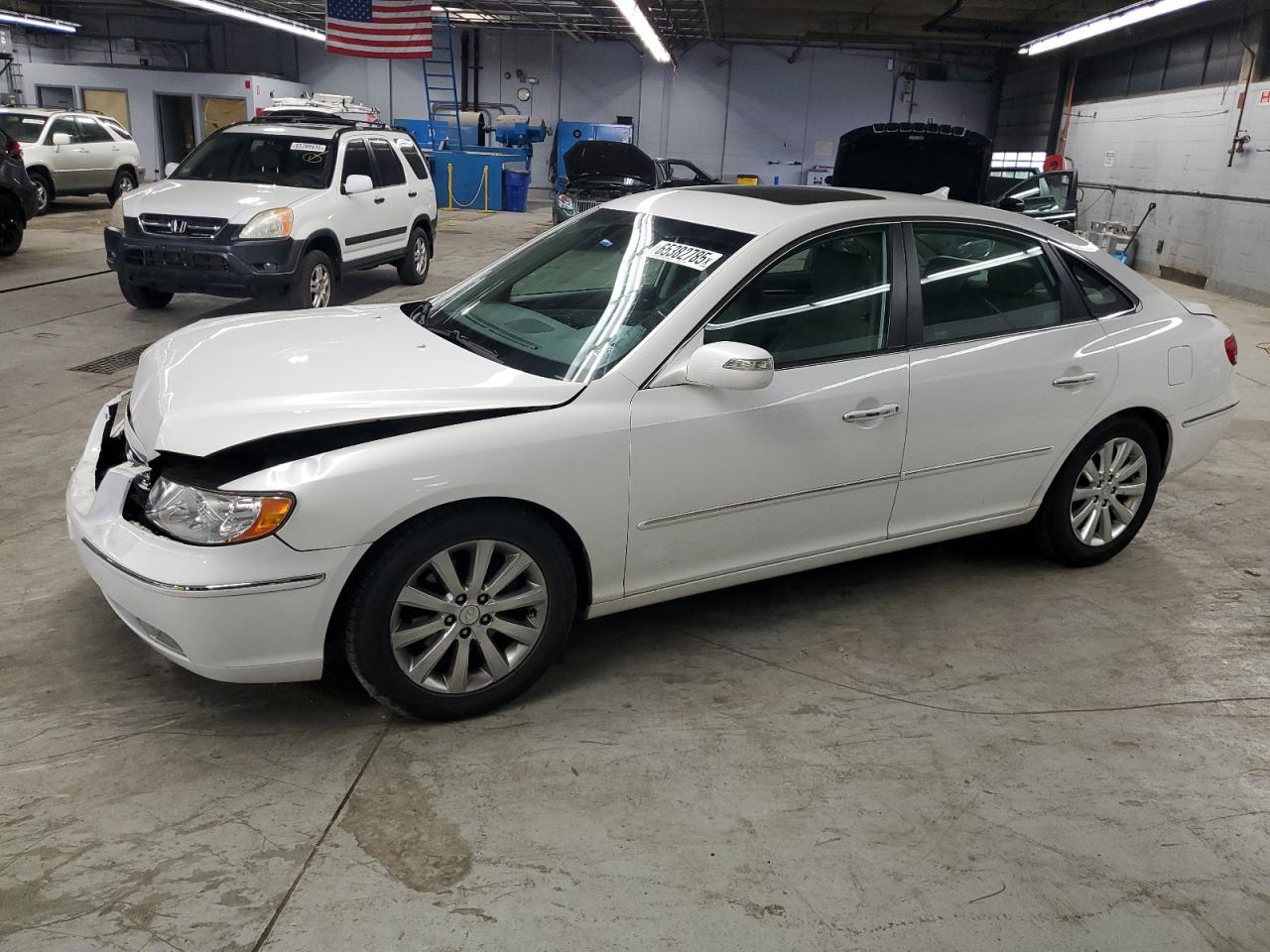 2009 Hyundai Azera Se White vin: KMHFC46F29A372401