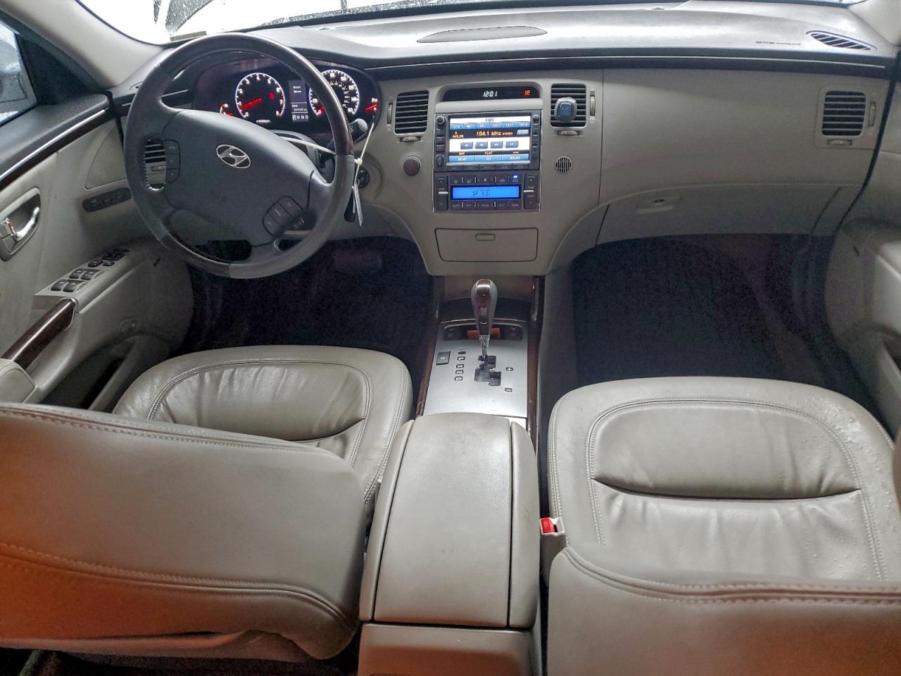 2009 Hyundai Azera Se Silver vin: KMHFC46F29A381261