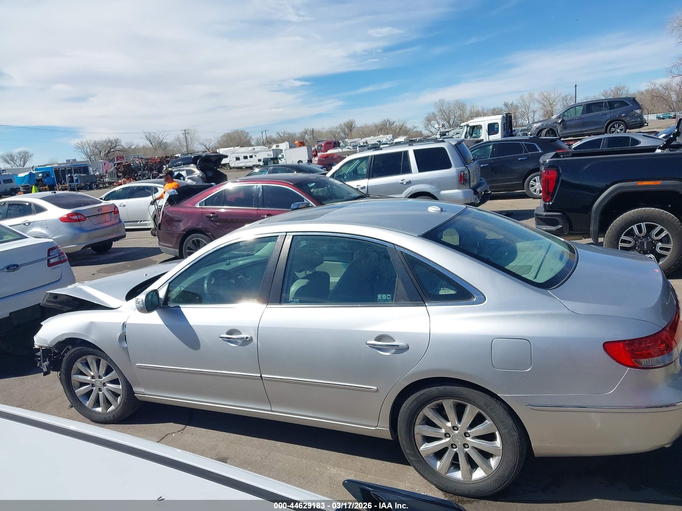 2009 Hyundai Azera Limited Серебряный vin: KMHFC46F29A394043