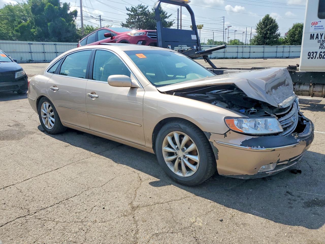2007 Hyundai Azera Se Beige vin: KMHFC46F37A185228