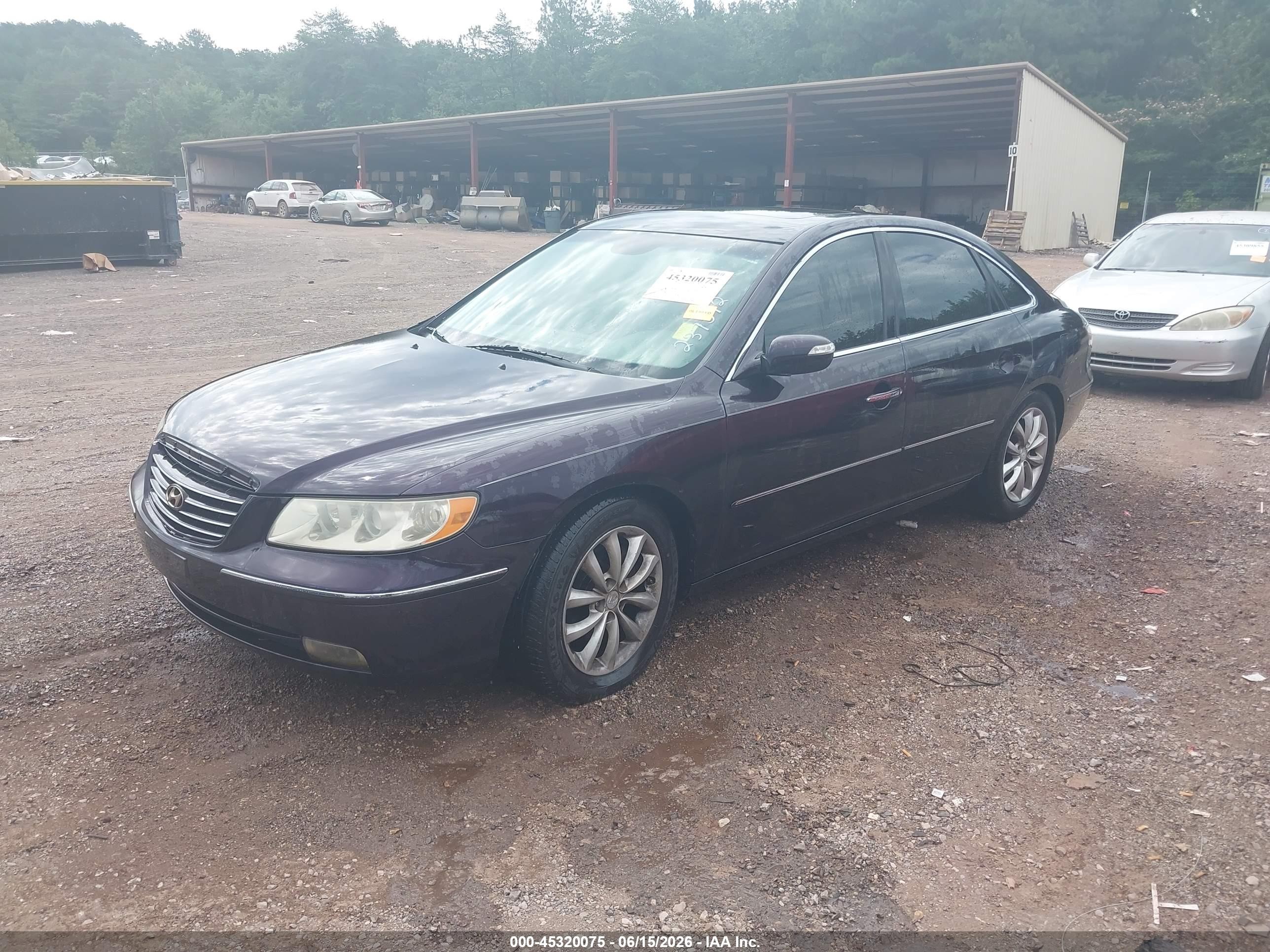 2007 Hyundai Azera Limited/se Purple vin: KMHFC46F37A237392