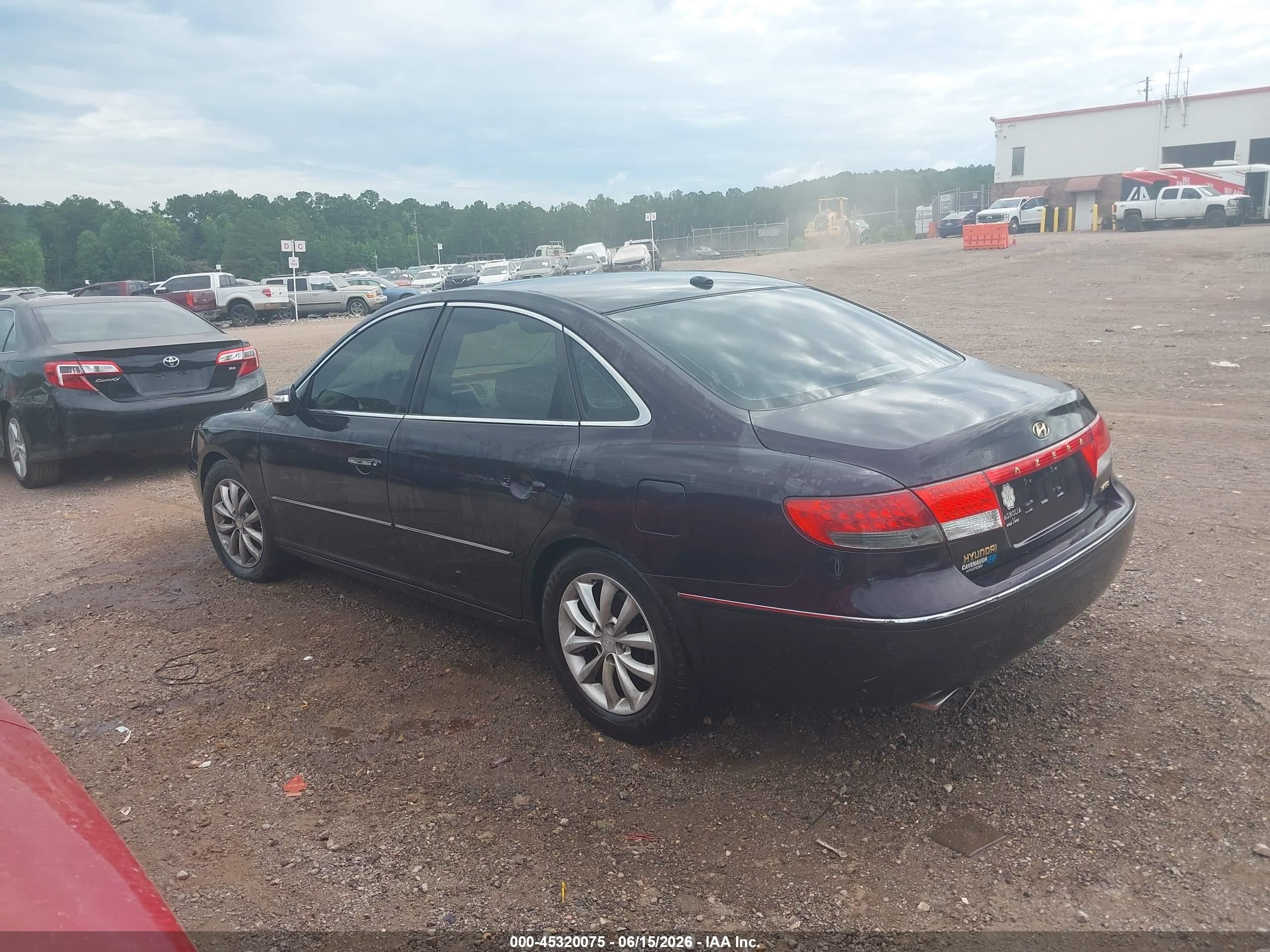 2007 Hyundai Azera Limited/se Purple vin: KMHFC46F37A237392