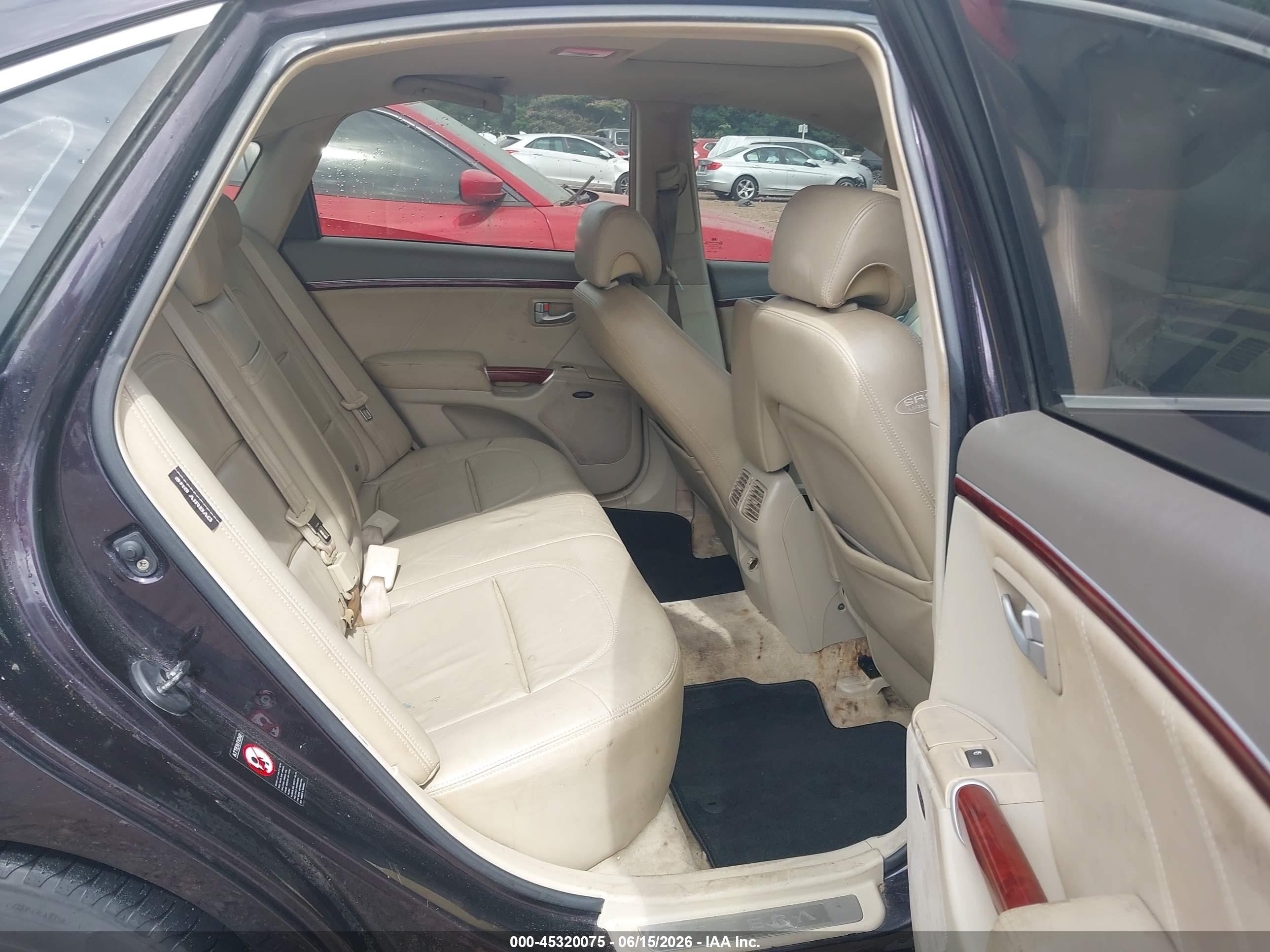 2007 Hyundai Azera Limited/se Purple vin: KMHFC46F37A237392
