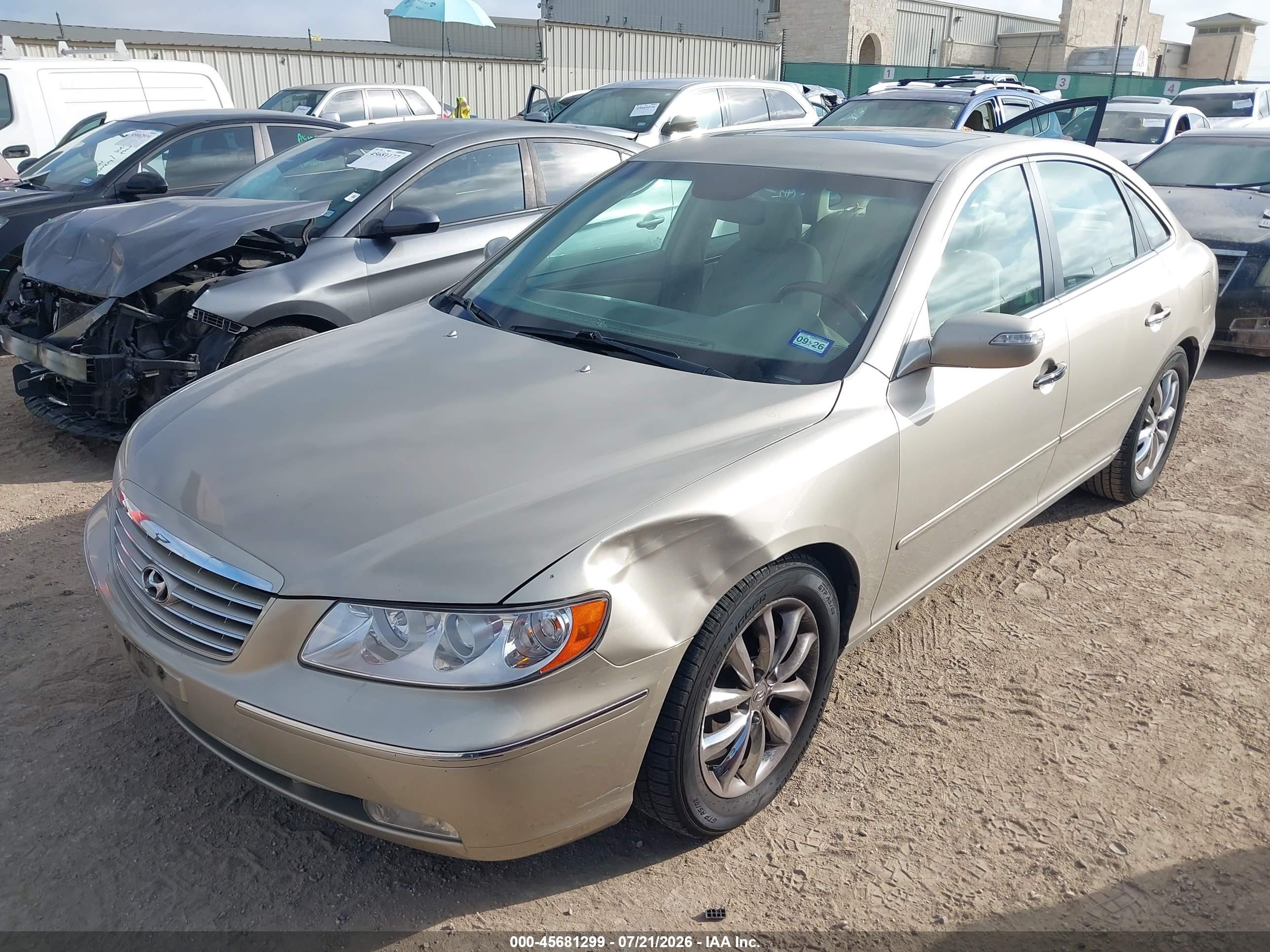 2008 Hyundai Azera Limited Champagne vin: KMHFC46F38A335436