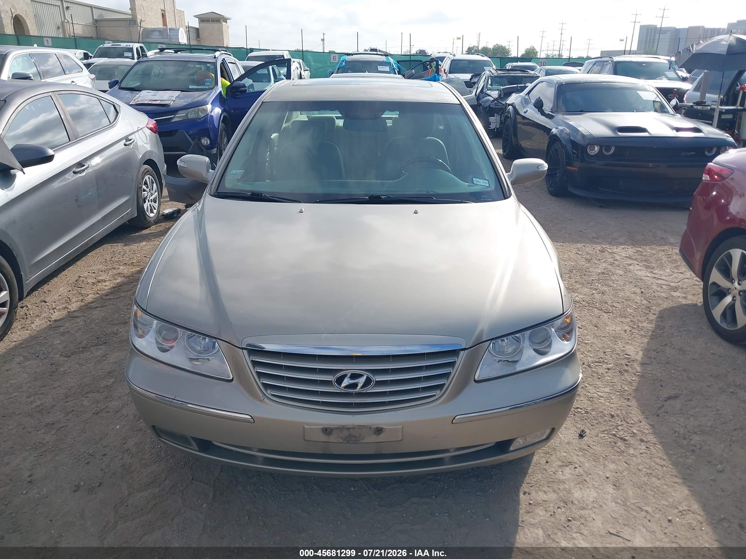 2008 Hyundai Azera Limited Champagne vin: KMHFC46F38A335436